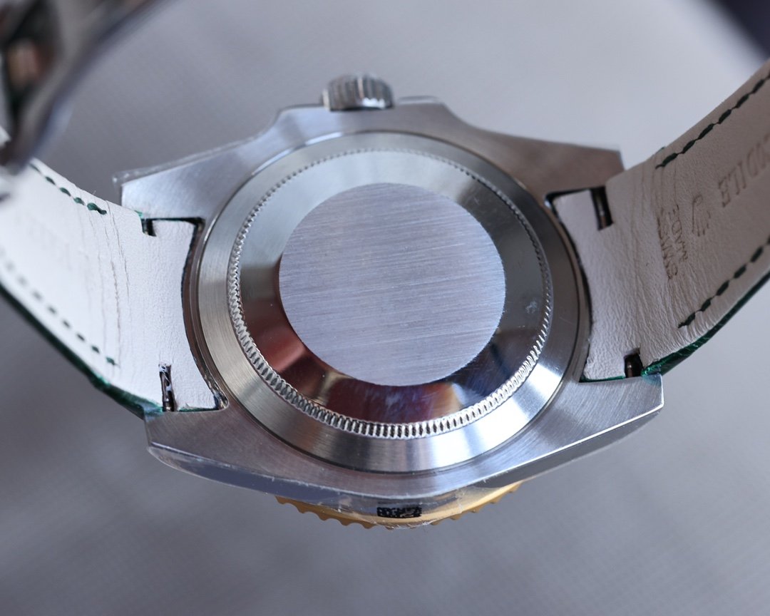 SUBMARINER DATE 40 STEEL CASE GOLD GREEN CERAMIC LEATHER