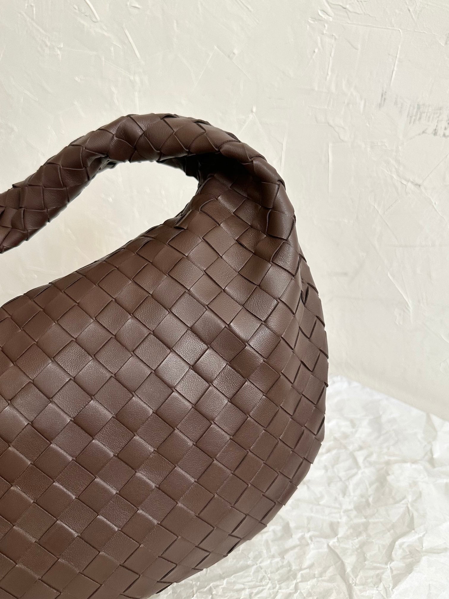 BV SMALL JODIE 48CM CHOCOLATE LAMBSKIN