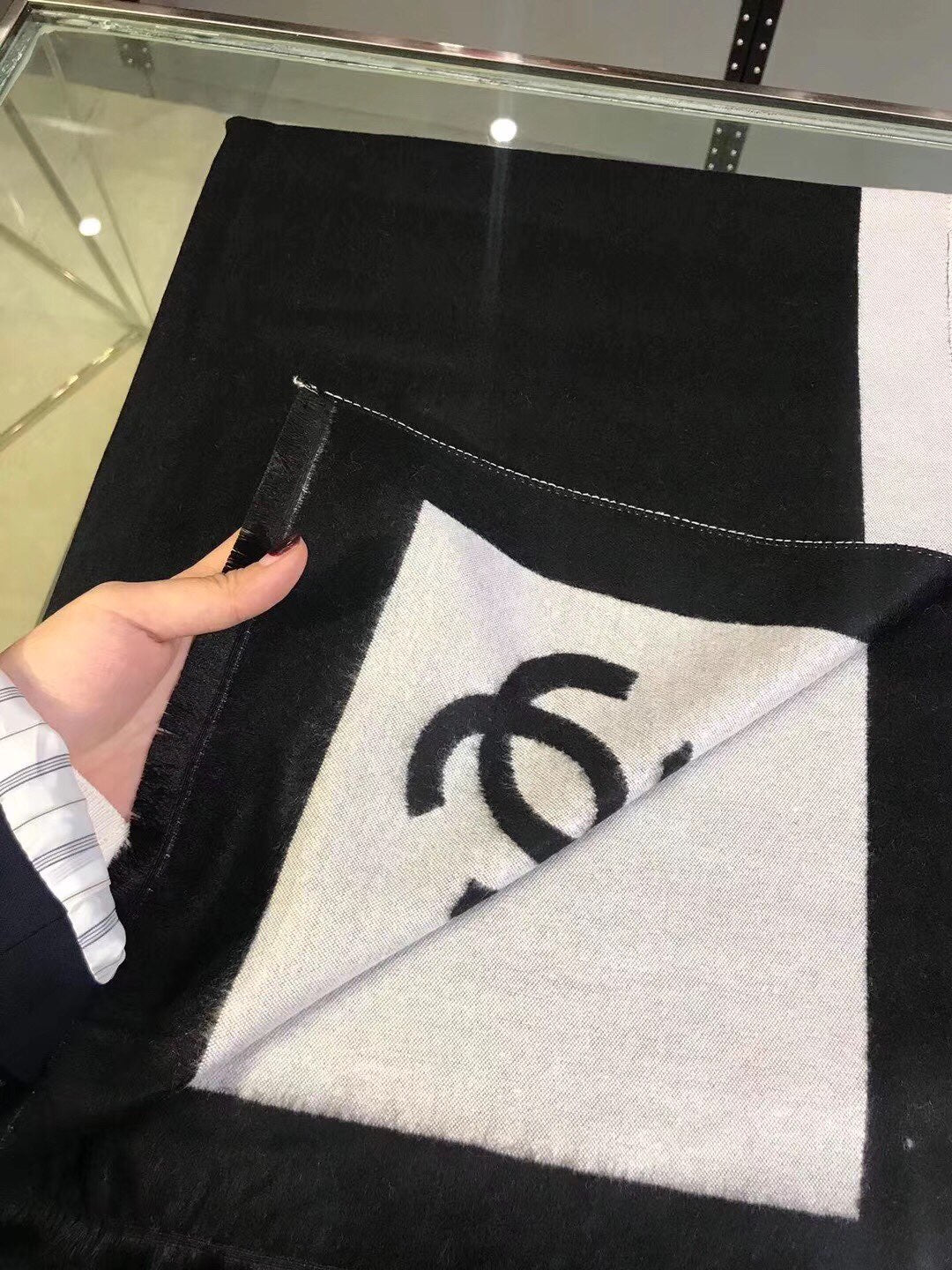CC Scarf 180 CM In Black Mix White Cashmere 360523