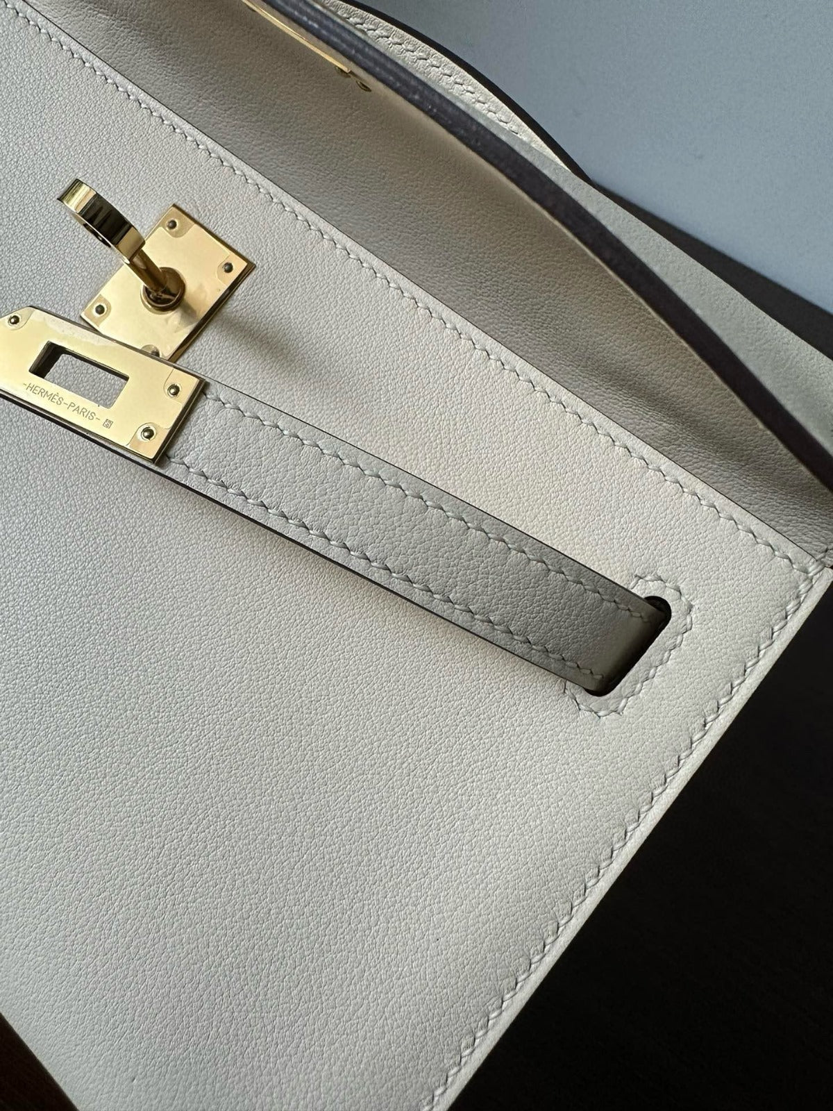 HM KELLY POCHETTE 22CM WHITE BEIGE SWIFT GOLD HARDWARE BEST