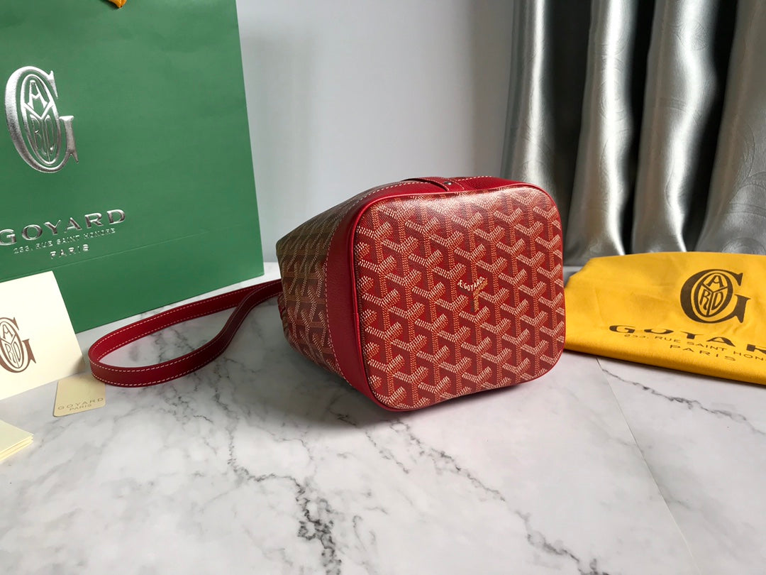 PETIT FLOT BUCKET BAG 22 IN CLASSIC RED GOYARDINE CANVAS AND LAMBSKIN TRIM