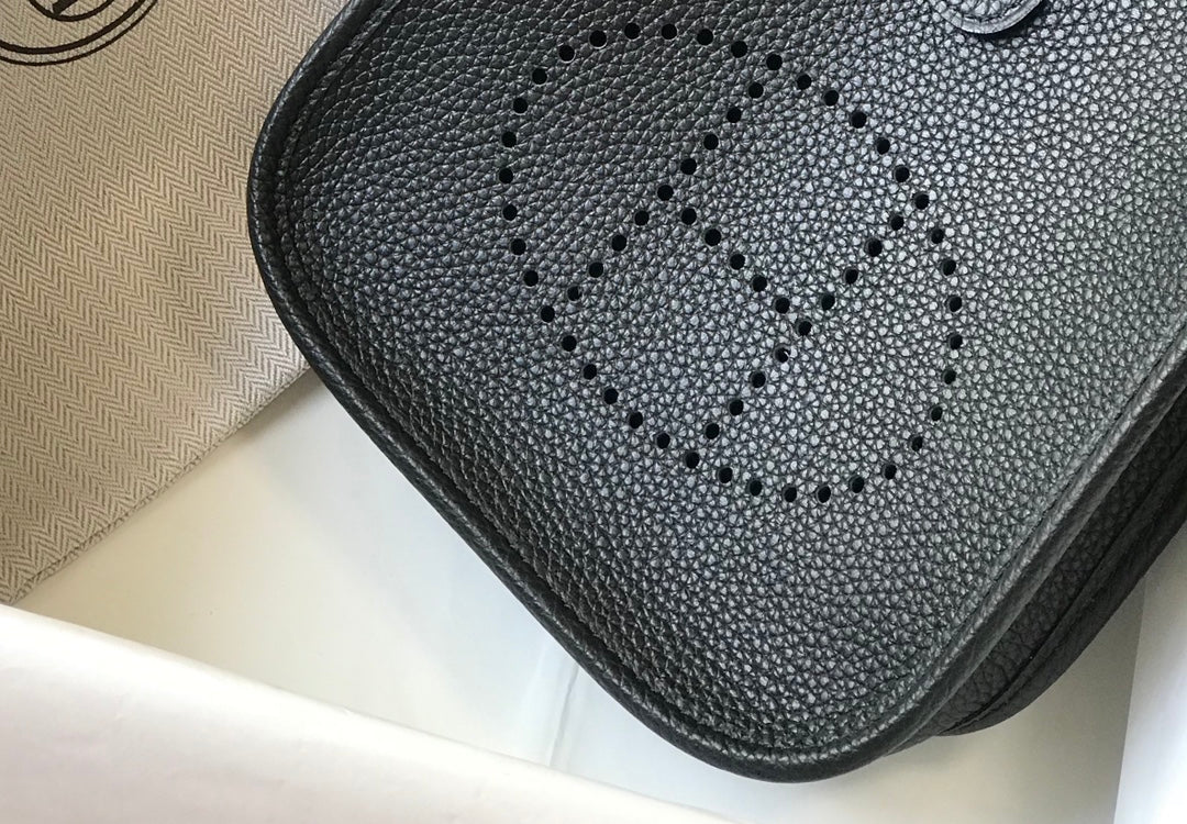 Mini Evelyne 18cm Black Togo Silver Hardware