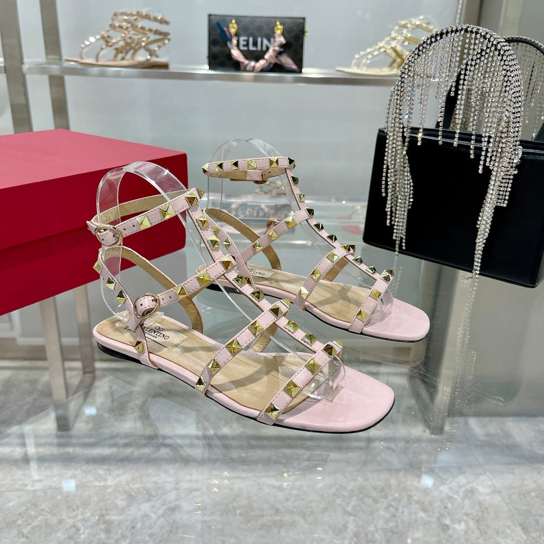 ROCKSTUD SANDAL WITH STRAPS IN BLUSH PINK CALFSKIN