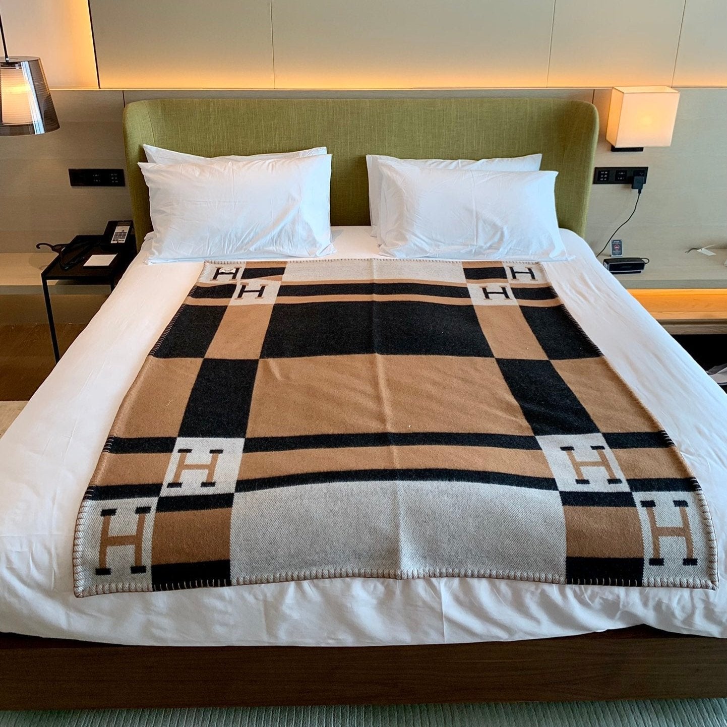 HM Avalon Throw Blanket Brown Black Wool Cashmere