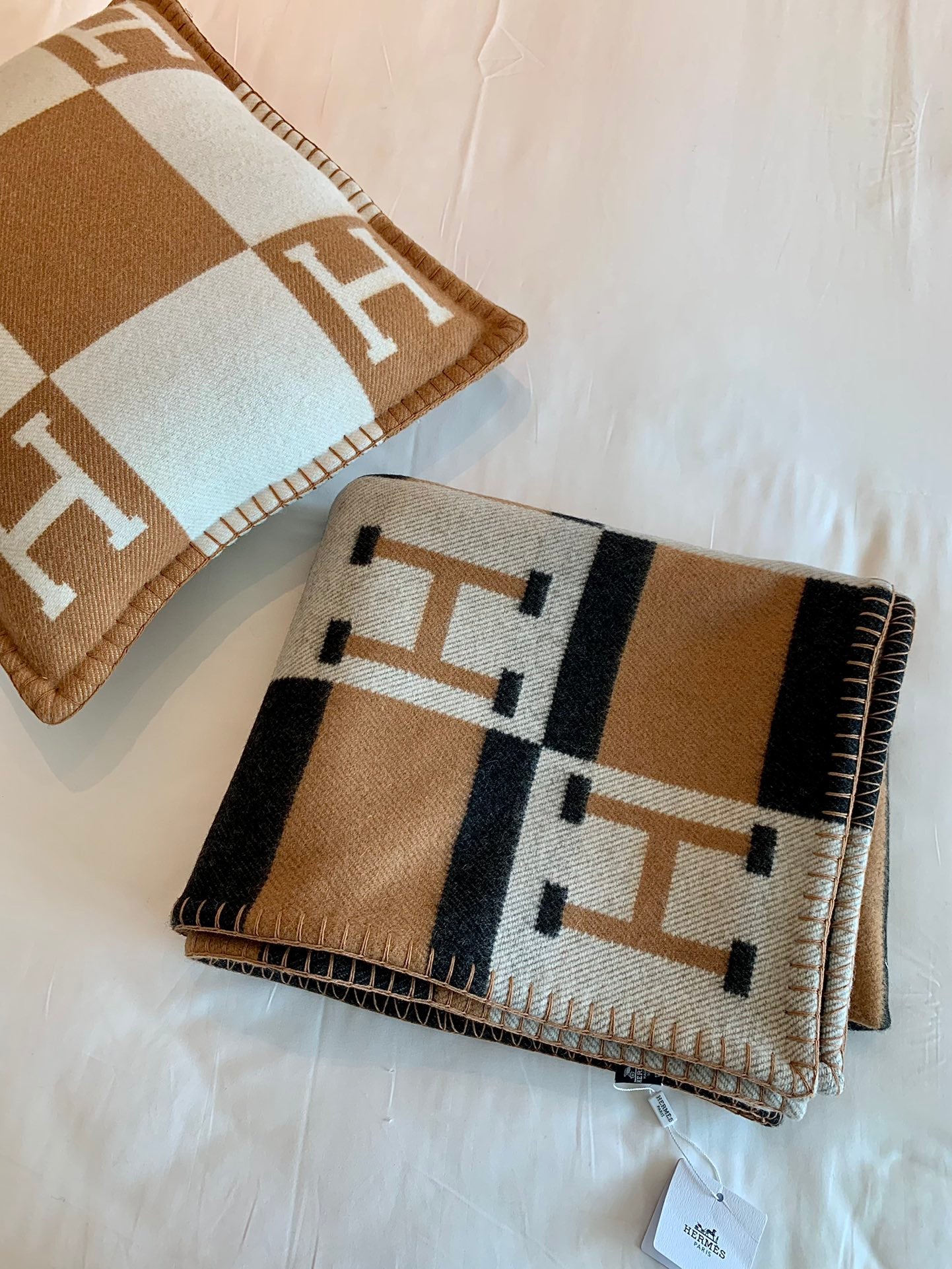 HM Avalon Throw Blanket Brown Black Wool Cashmere