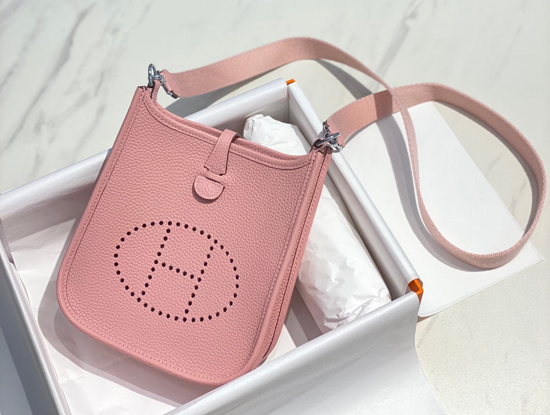 Mini Evelyne 18cm Pink Togo Silver Hardware