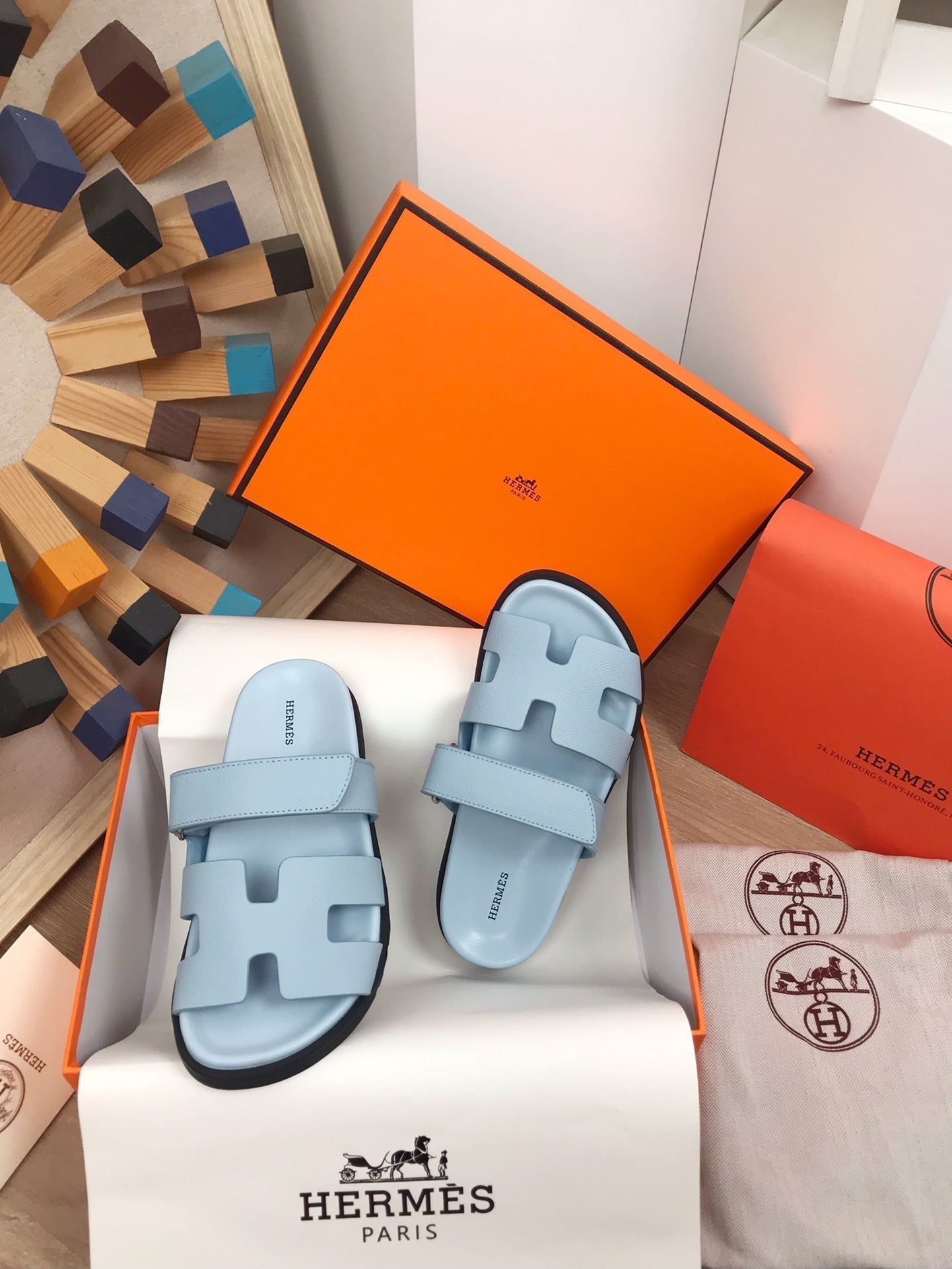 chypre sandal cloud blue calfskin