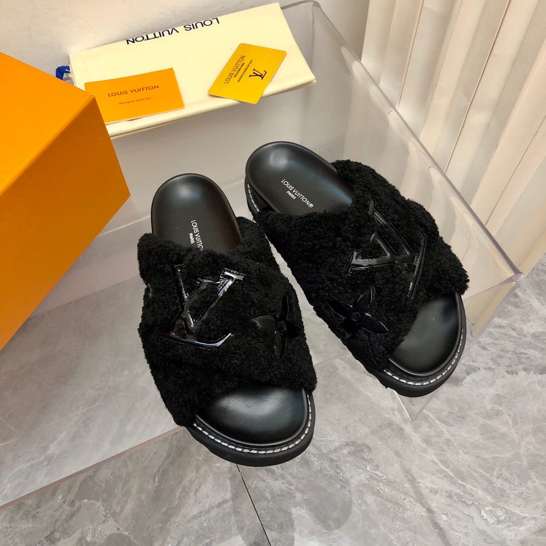 LV Paseo Flat Comfort Mule Black Fleece