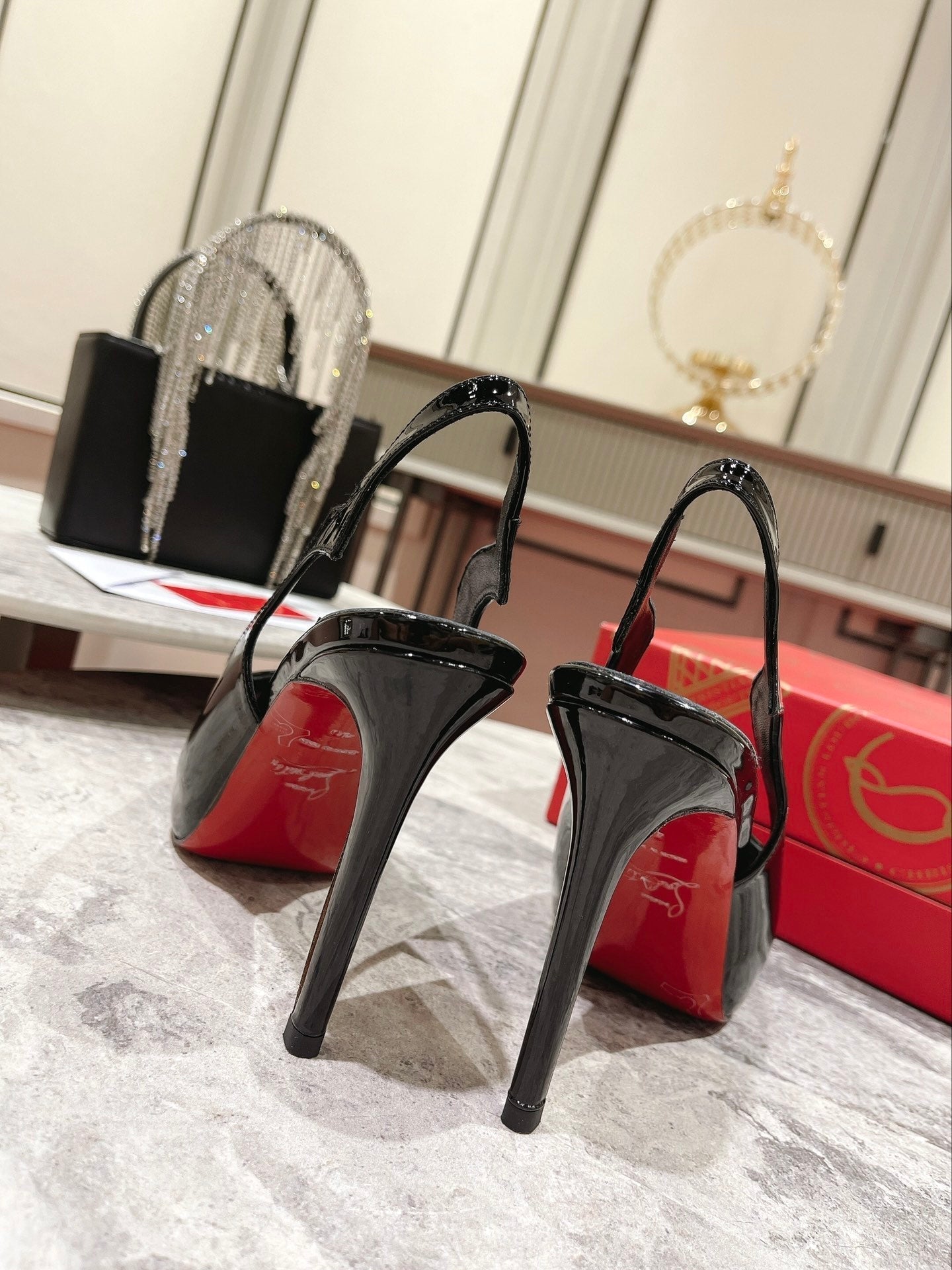 CL Pumps Hot Chick 120 mm Black/lin Black Patent leather