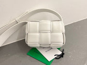 MINI CASSETTE 12 IN WHITE LAMBSKIN