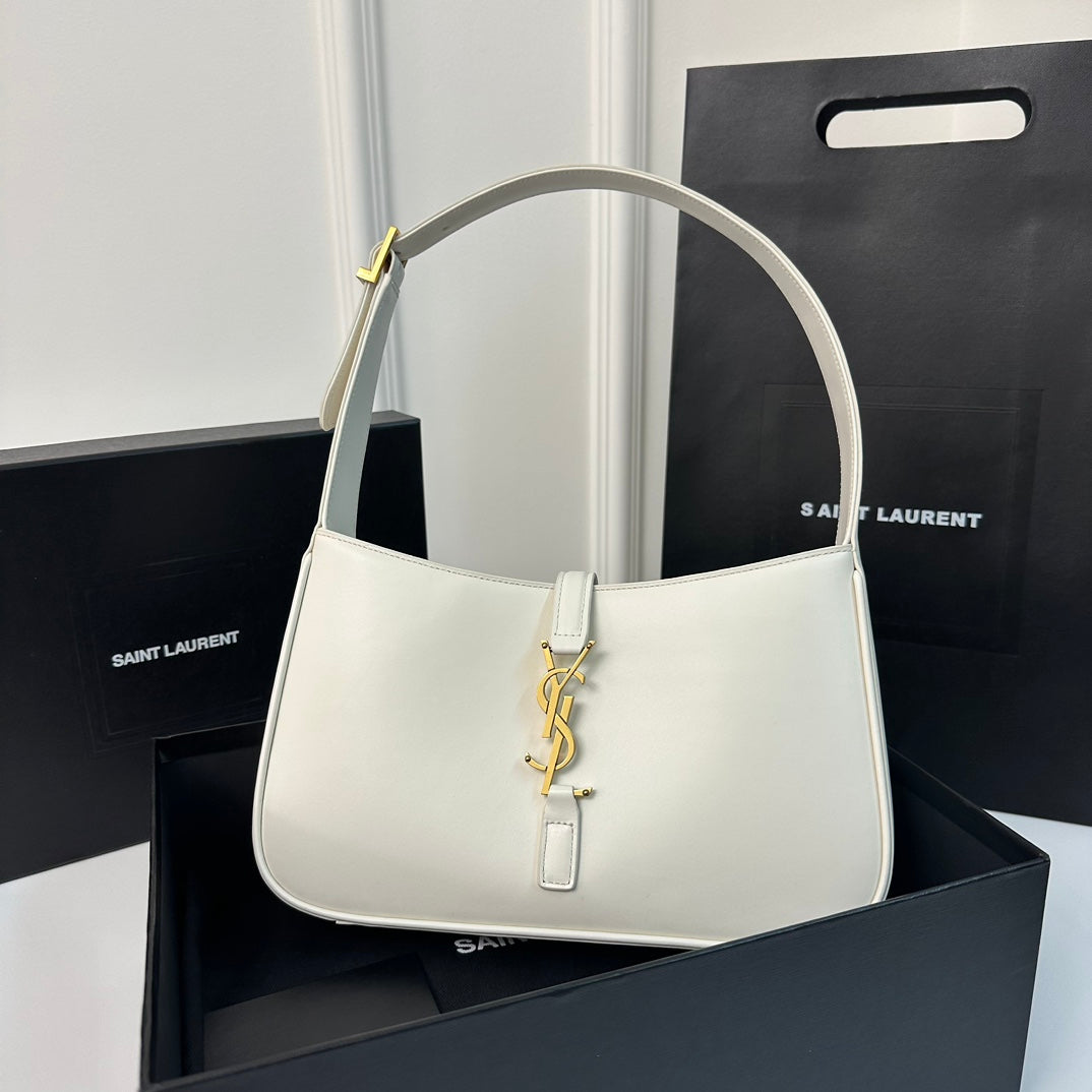 Le 5 a 7 24 White Lambskin Ghw