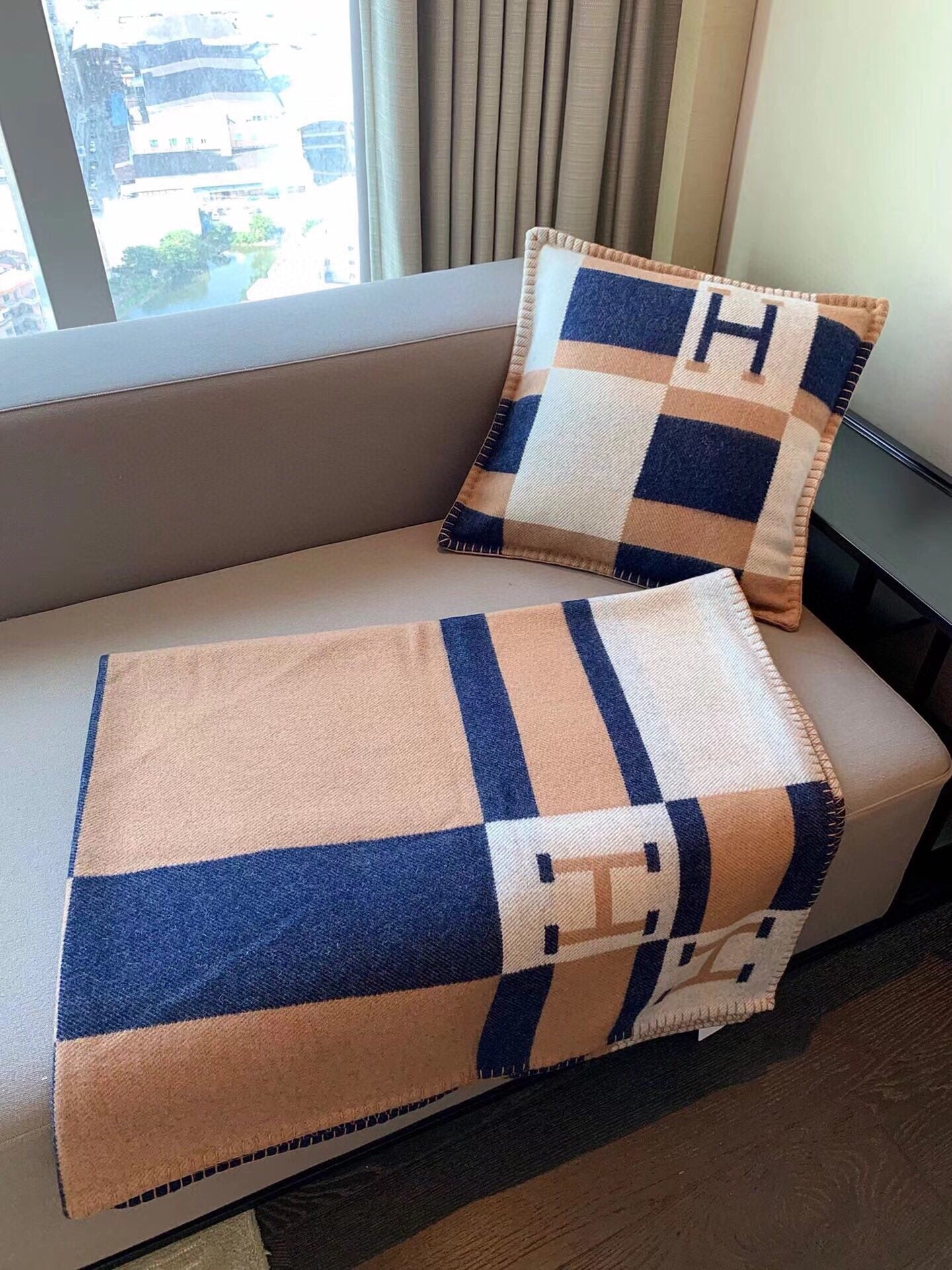 HM Avalon Throw Blanket Brown Blue Wool Cashmere