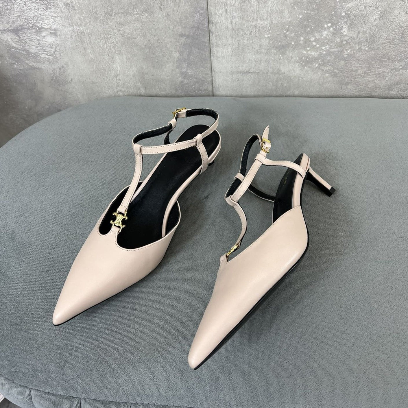 cl kitten t-bar 45 light pink black calfskin