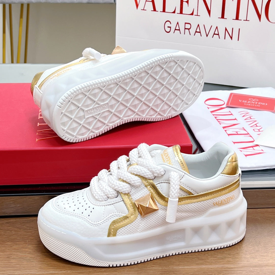 VT 2025 Garavani Sneakers White Gold Cowhide Fabric 546990