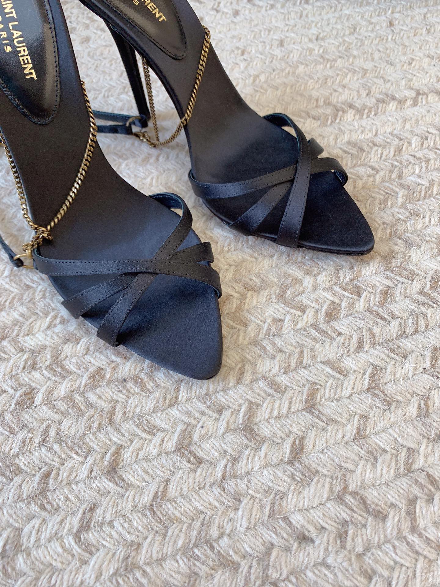 CROSS STRAP HIGH HEEL IN BLACK SILK GOLD CHAIN