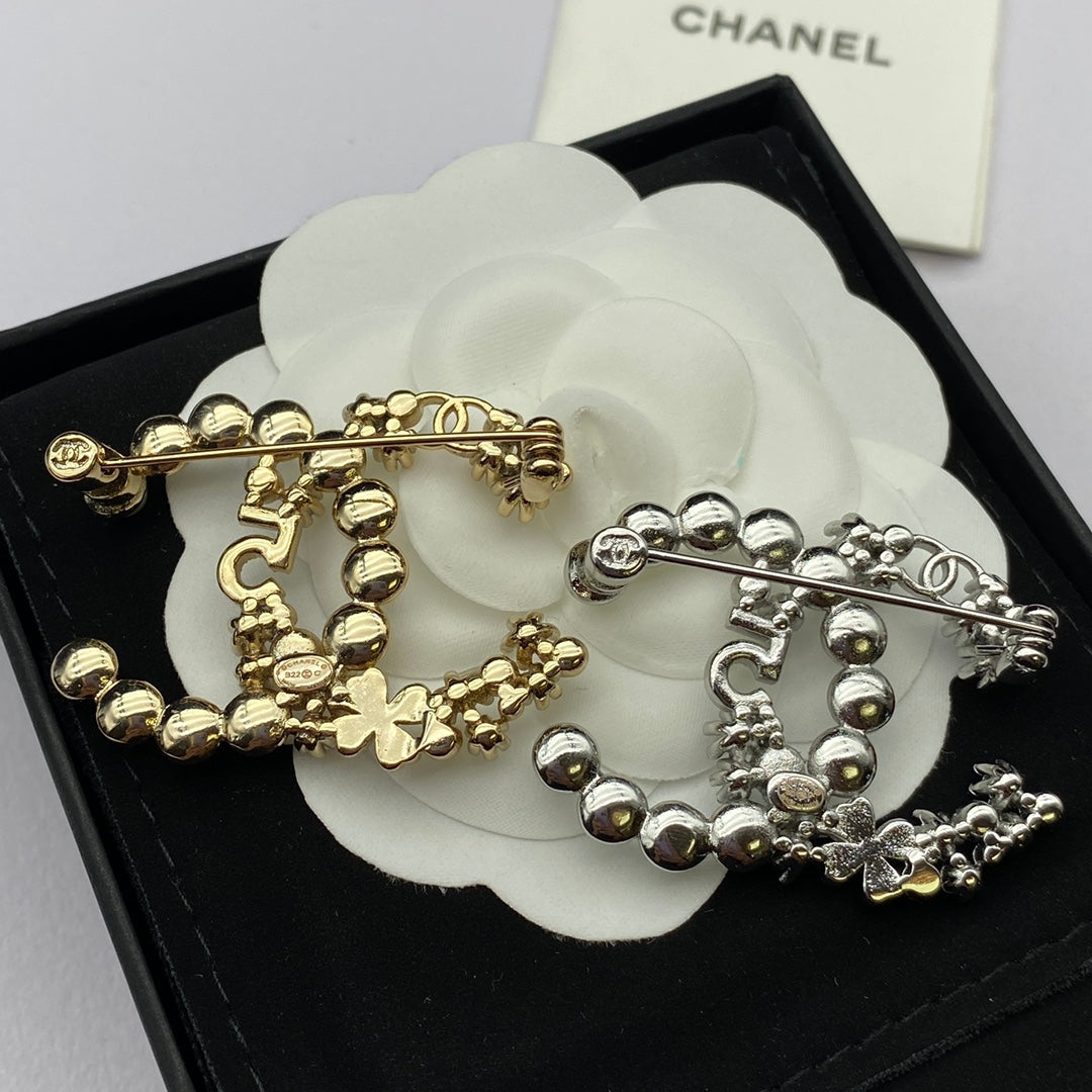 CC Brooch 180086