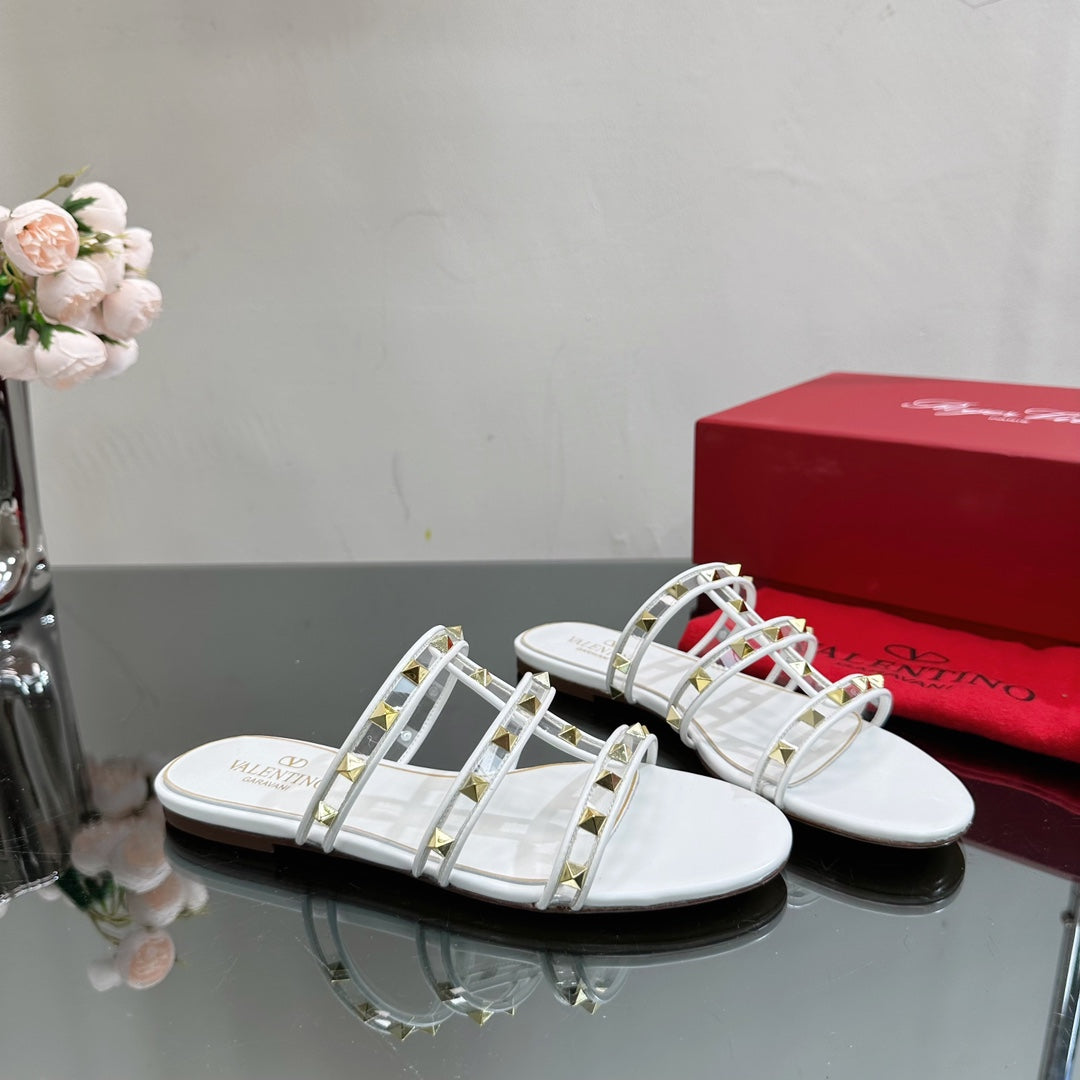 VT 25 Rockstud Flat Sandals White PVC Sheepskin 331947