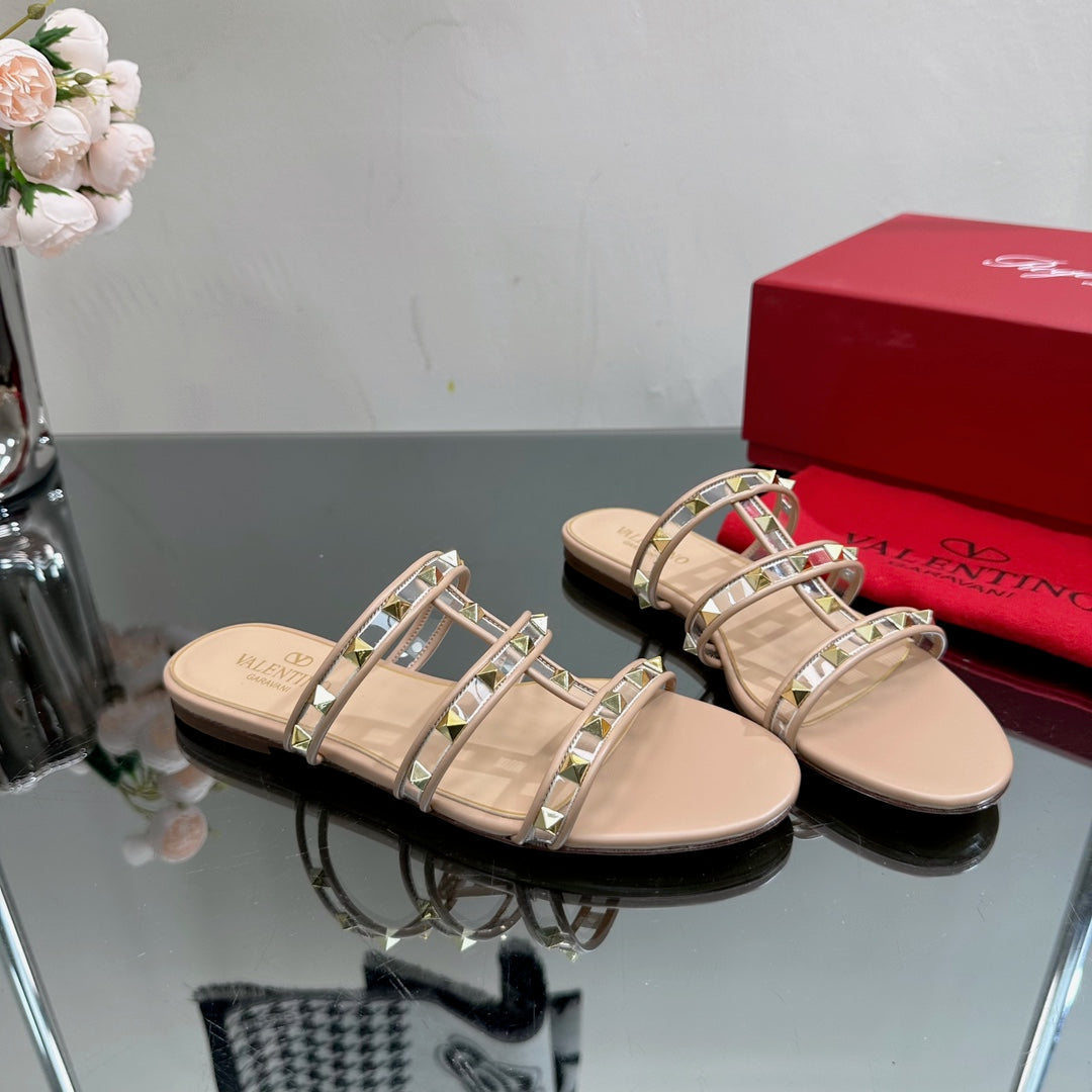 VT 25 Rockstud Flat Sandals Beige PVC Sheepskin