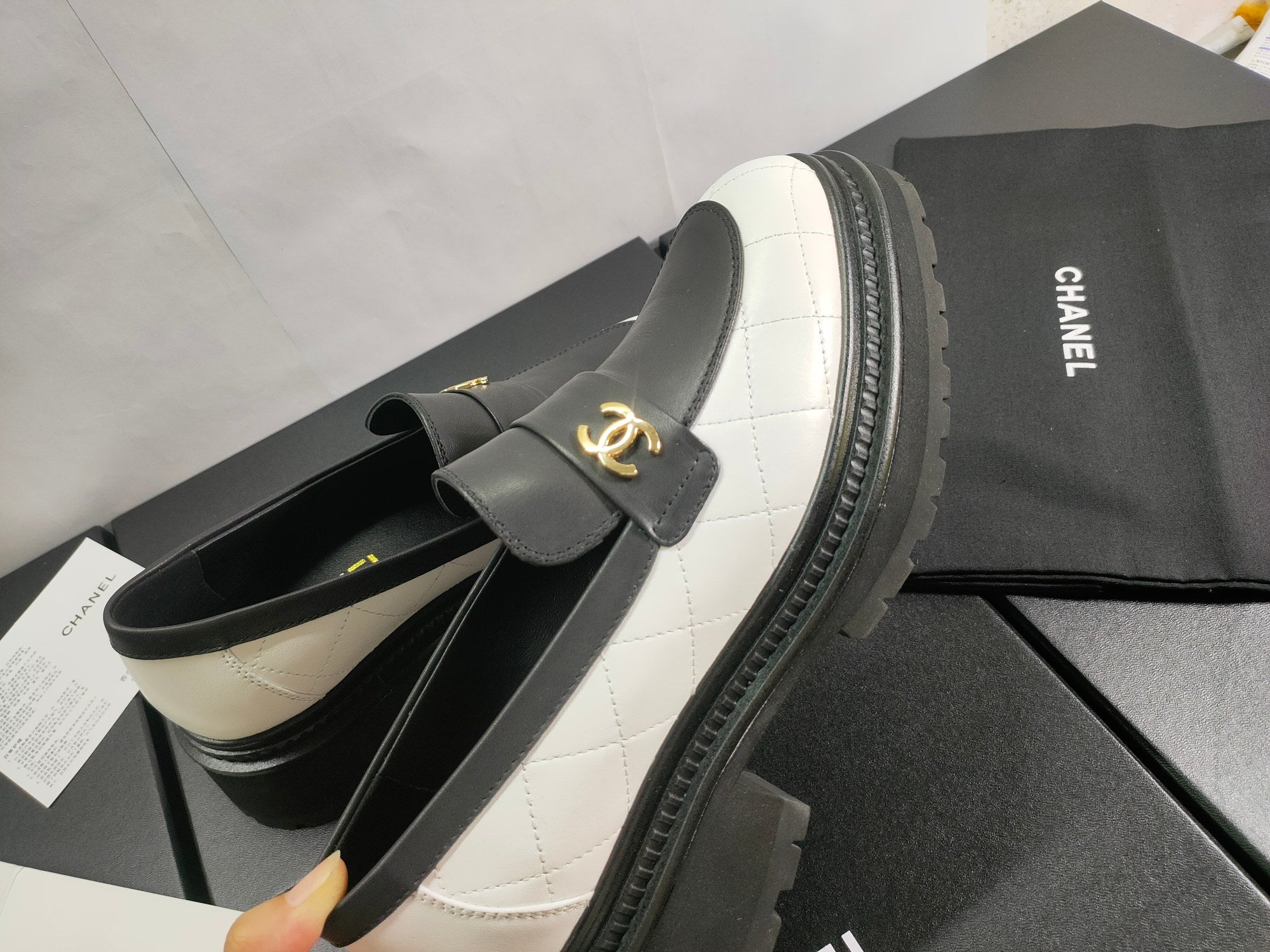 CC Moccasins 45mm White Mix Black Lambskin