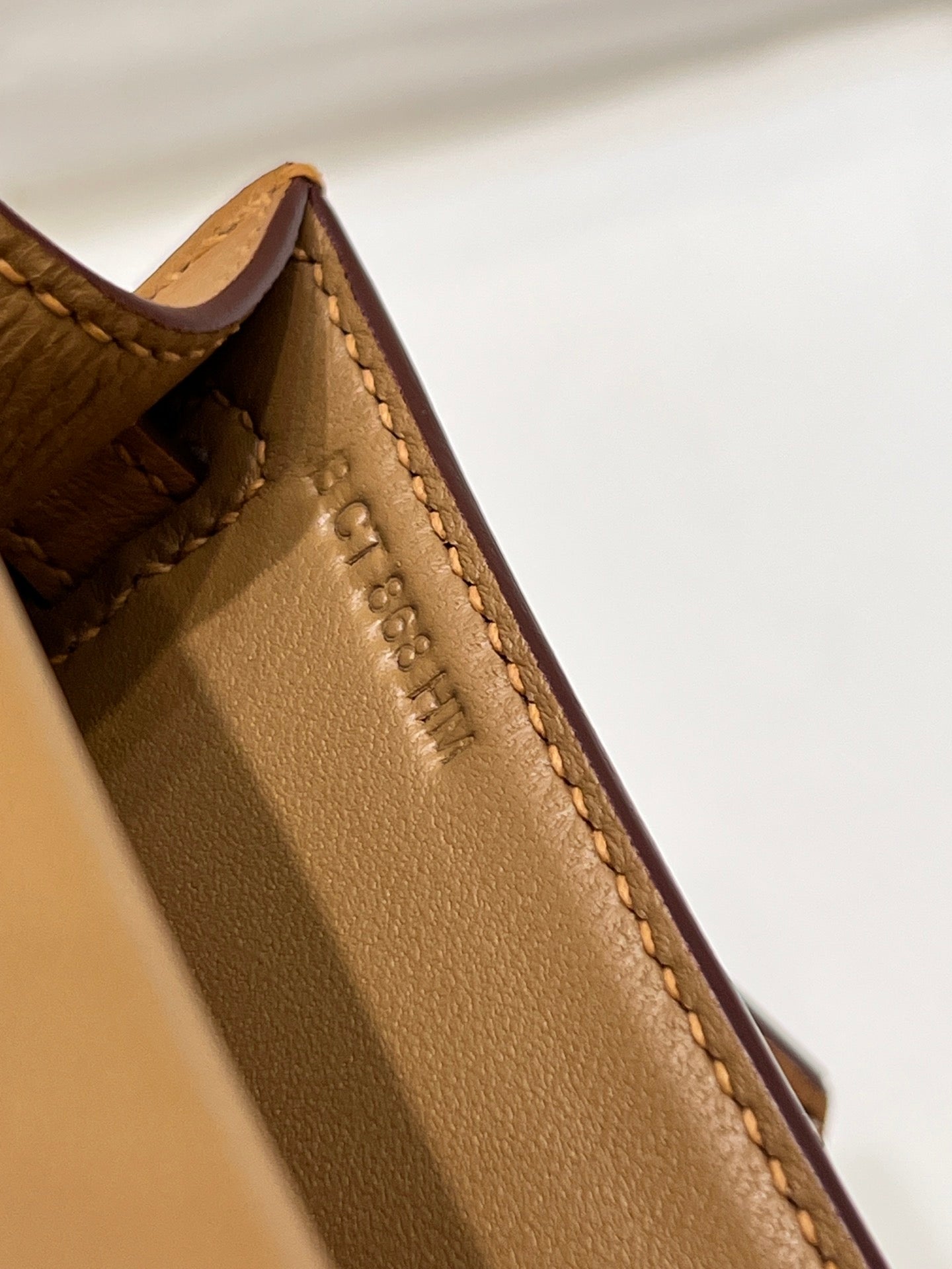 HM KELLY POCHETTE 22CM BROWN SWIFT GOLD HARDWARE