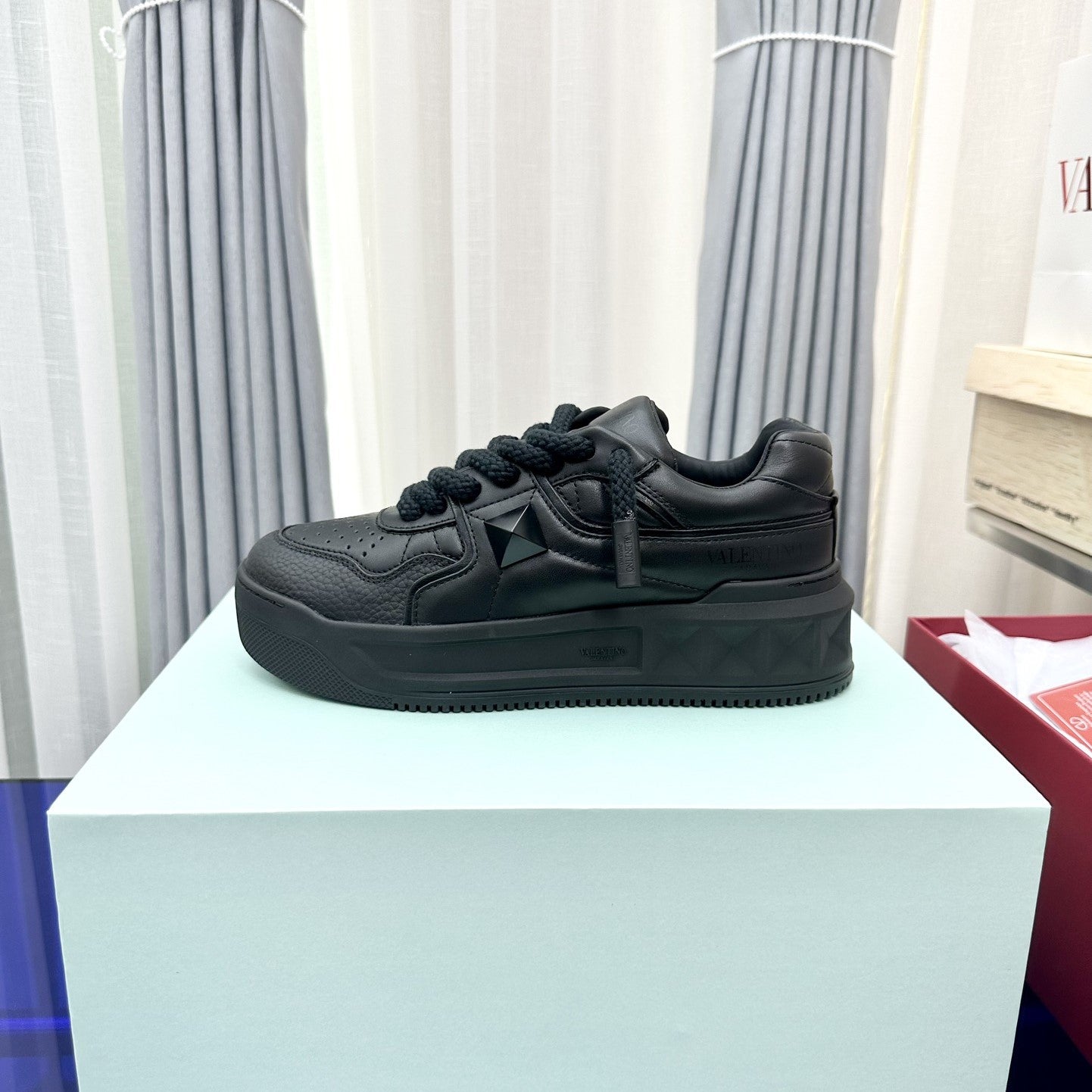 Valentino Sneaker