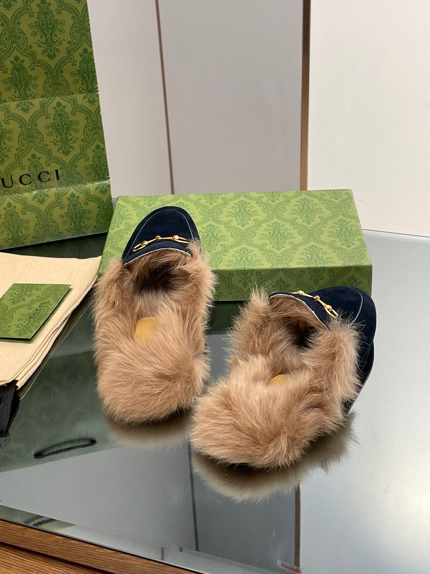 HORSEBIT MULE IN NAVY BLUE SUEDE AND LAMB WOOL LINING