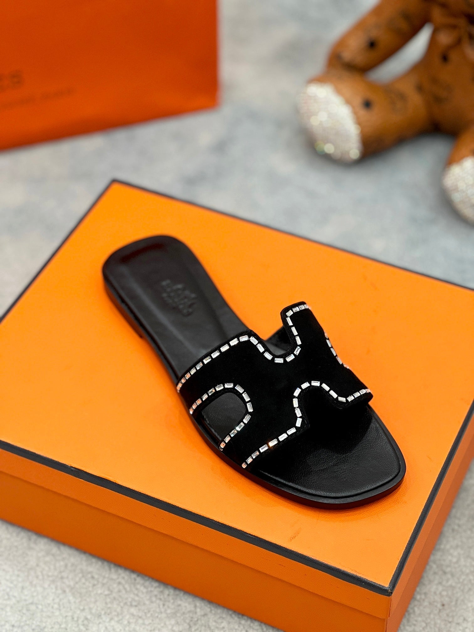 0ran sandal black suede goatskin