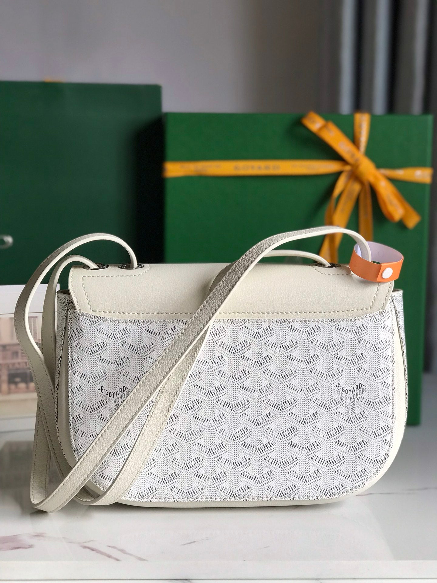 233 BAG 25 IN WHITE CALFSKIN AND GOYARDINE CANVAS
