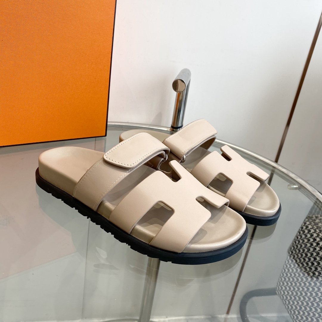 Chypre Sandal Beige Mastic Calfskin Leather