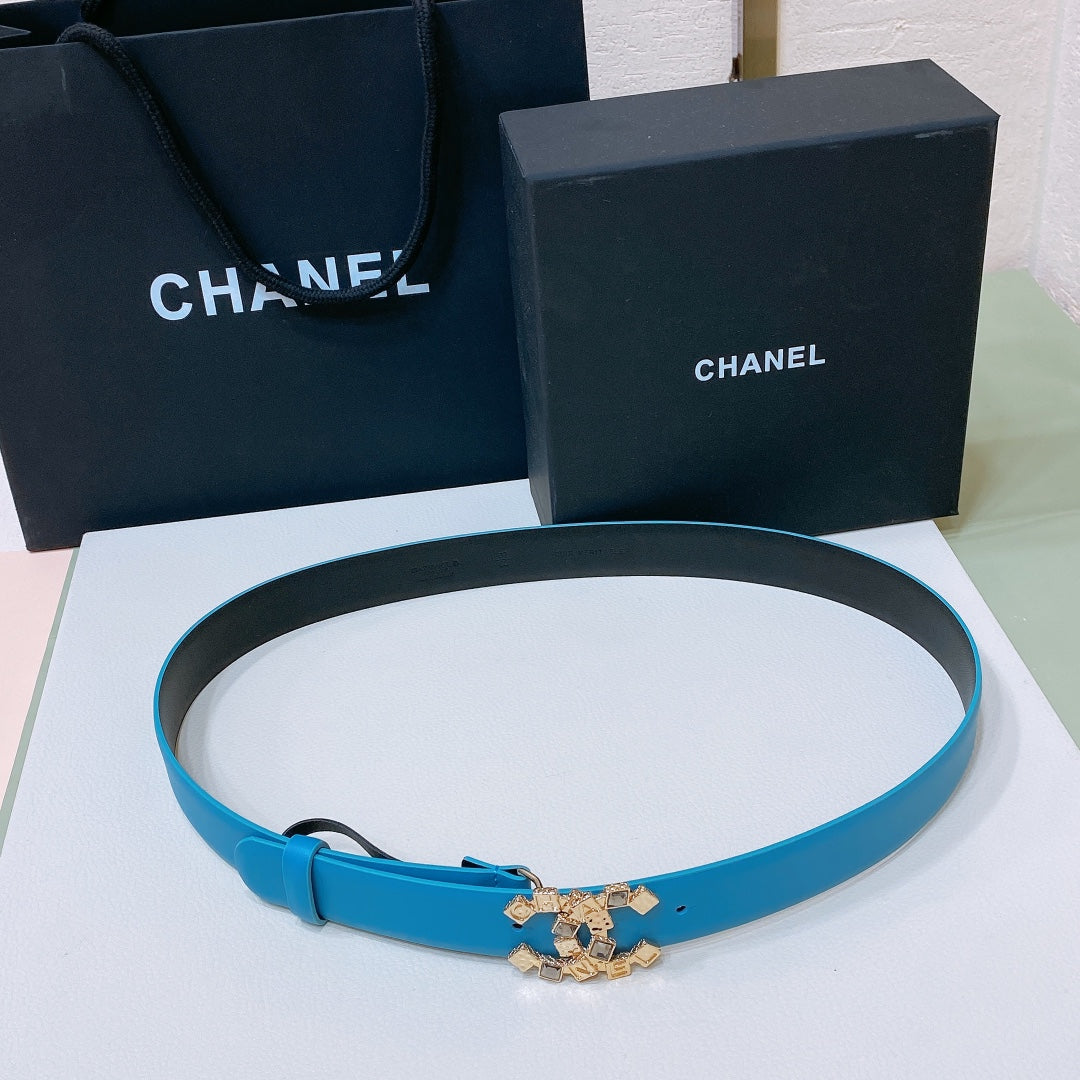 CHANEL BELT 3CM IN DODGER BLUE AND BLACK LAMBSKIN WITH CRYSTAL GOLD HARDWARE