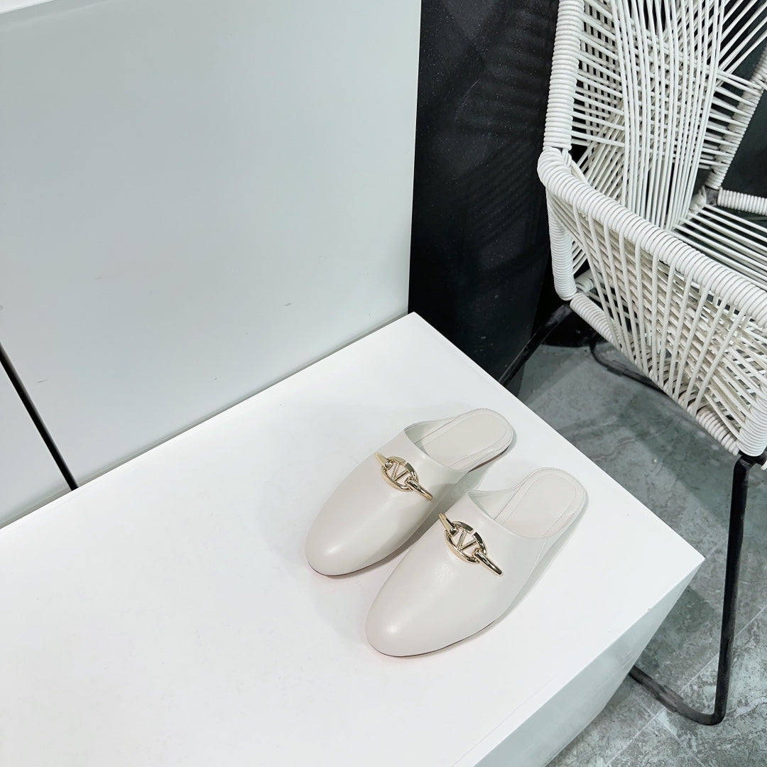 VLogo Signature White Leather mules