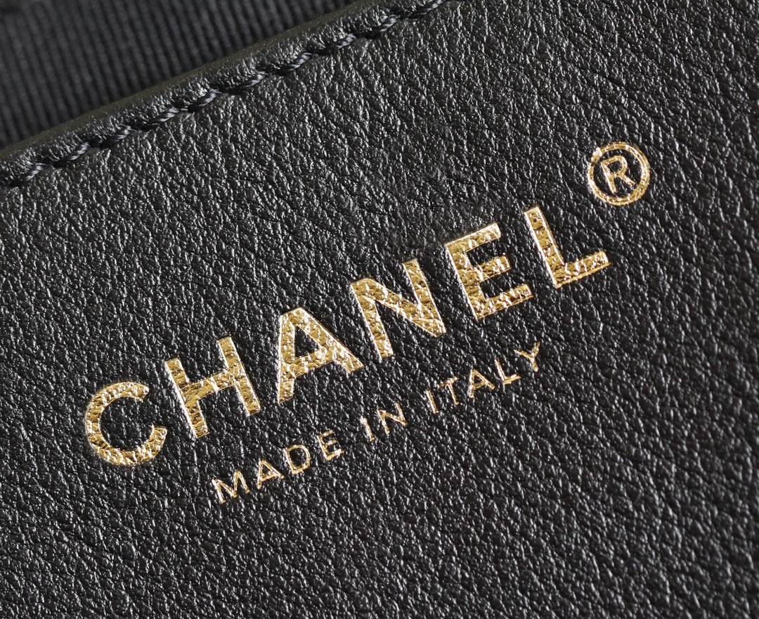 cc 24p hobo bag 28cm black lambskin gold hardware