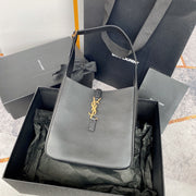 LE 5 À 7 SMALL SUPPLE 23 IN GRAY LAMBSKIN GOLD BUCKLE