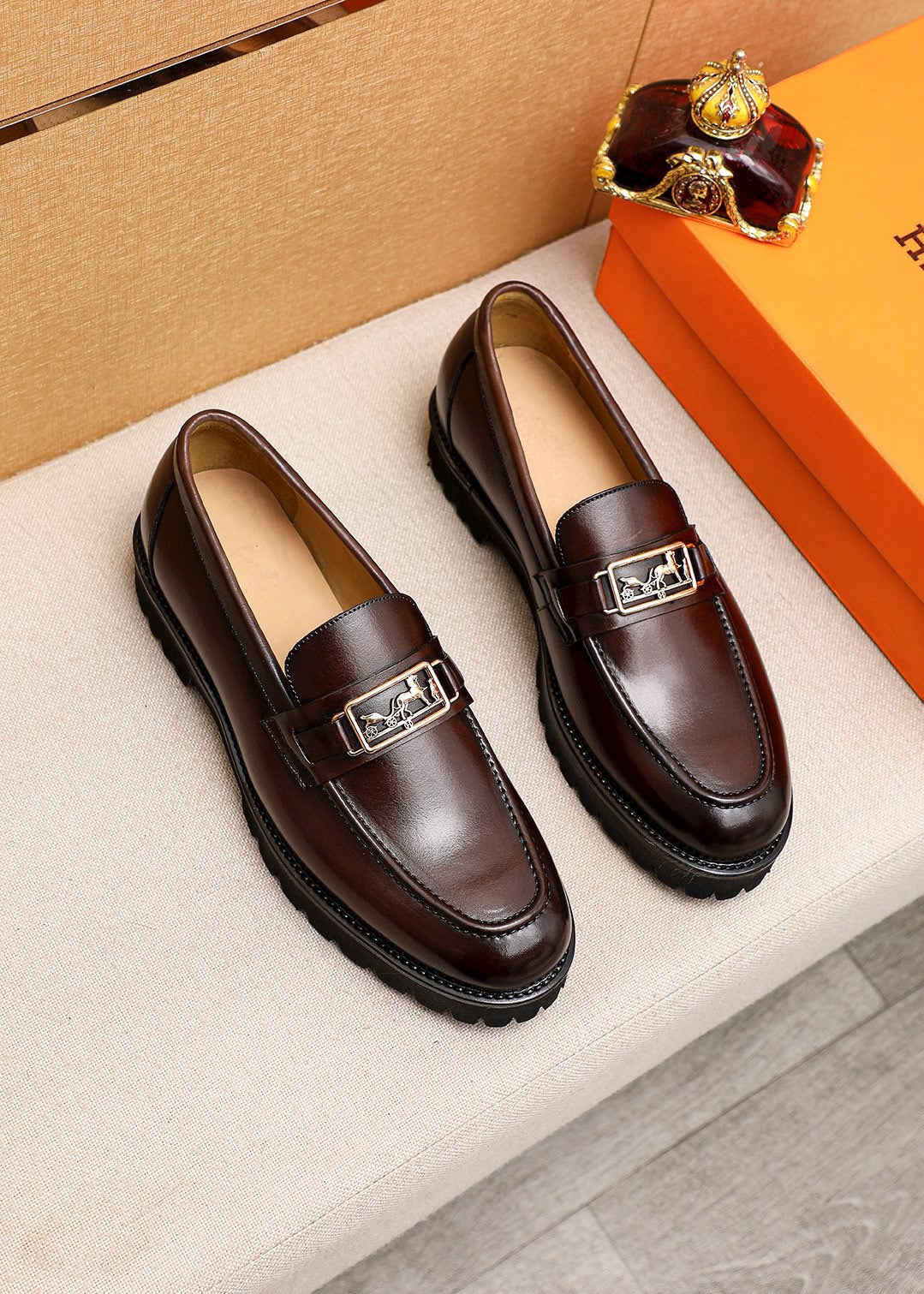 HM GOLD BUCKLE FAUBOURG LOAFER CHOCOLATE CALFSKIN