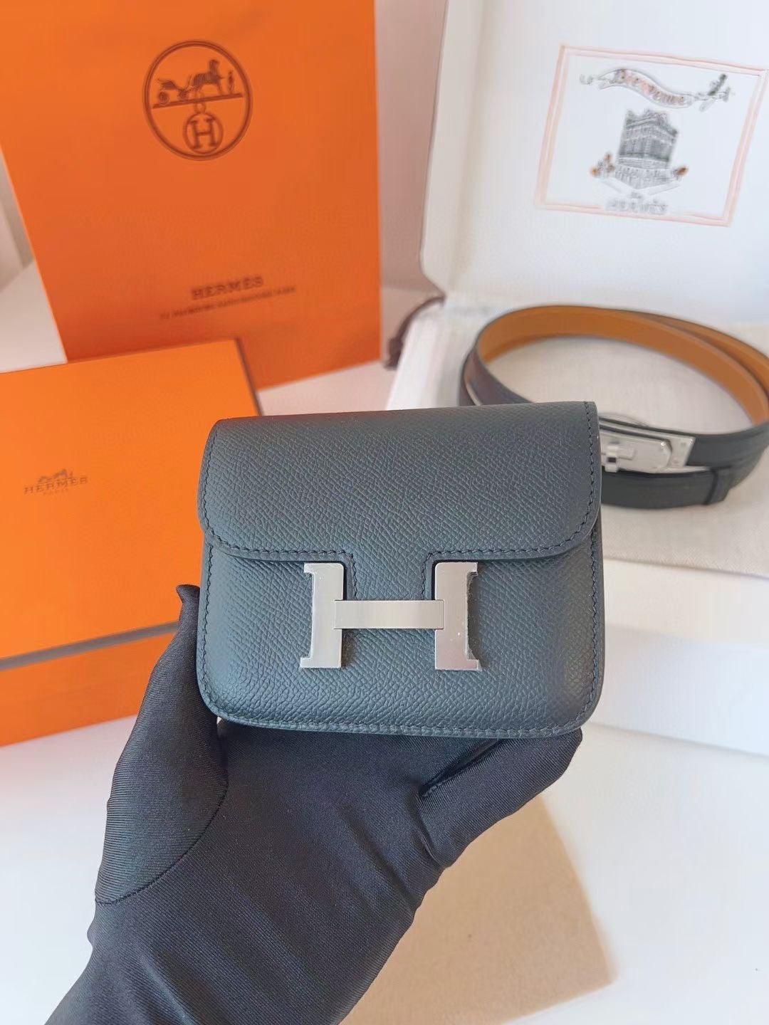 hm kelly belt 18mm with constance slim black epsom silver hardware