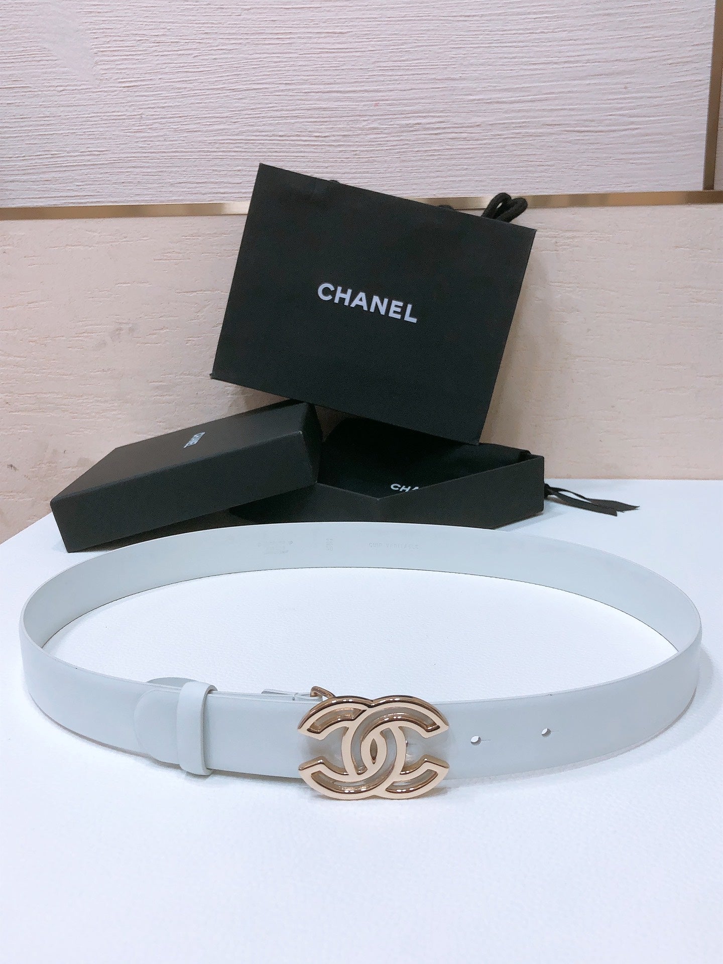 CHANEL BELT 3CM IN WHITE LAMBSKIN WITH GOLD HARDWARE