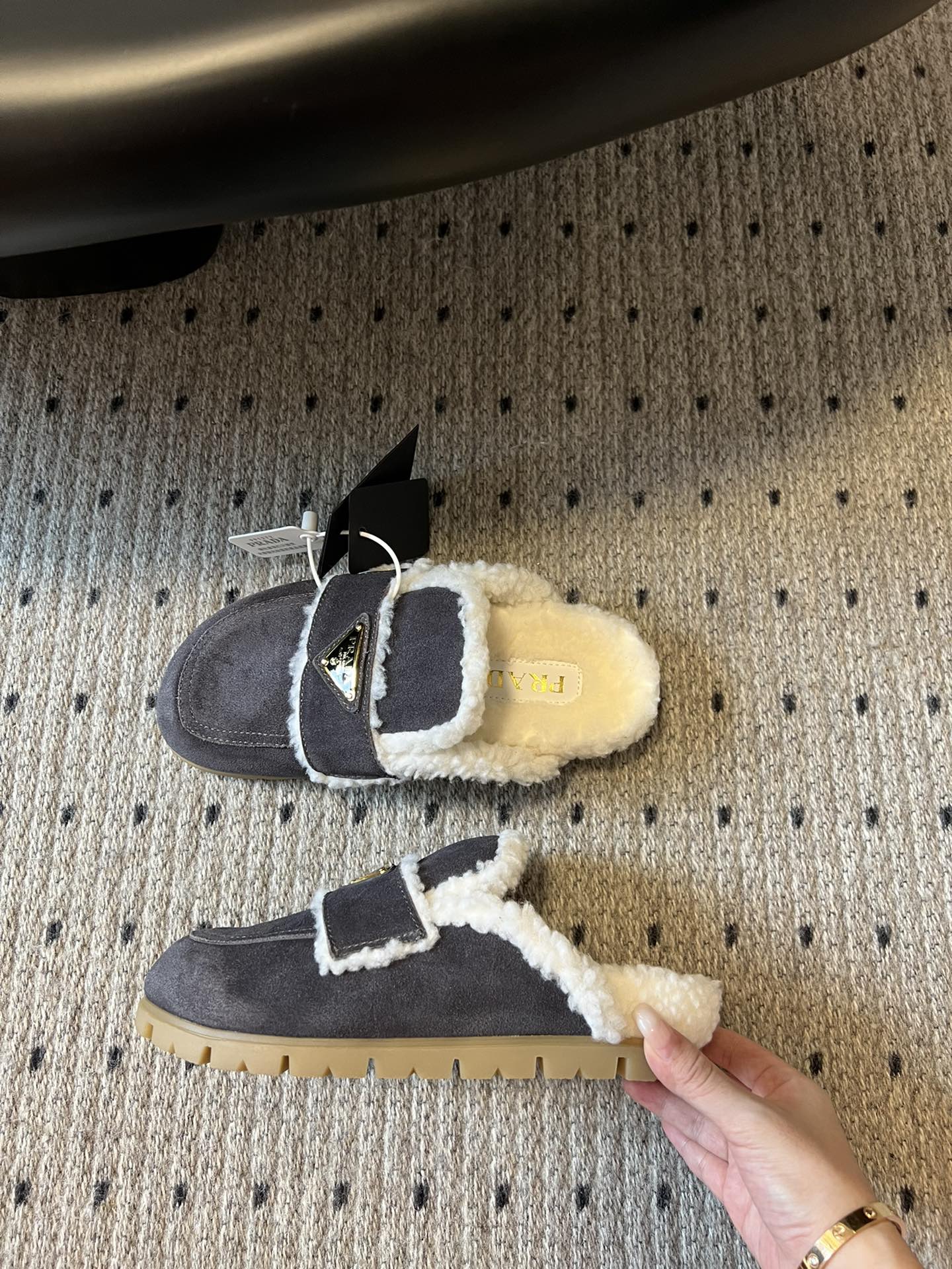 PRA Furry Half-Slipper Dark Gray Suede 478564