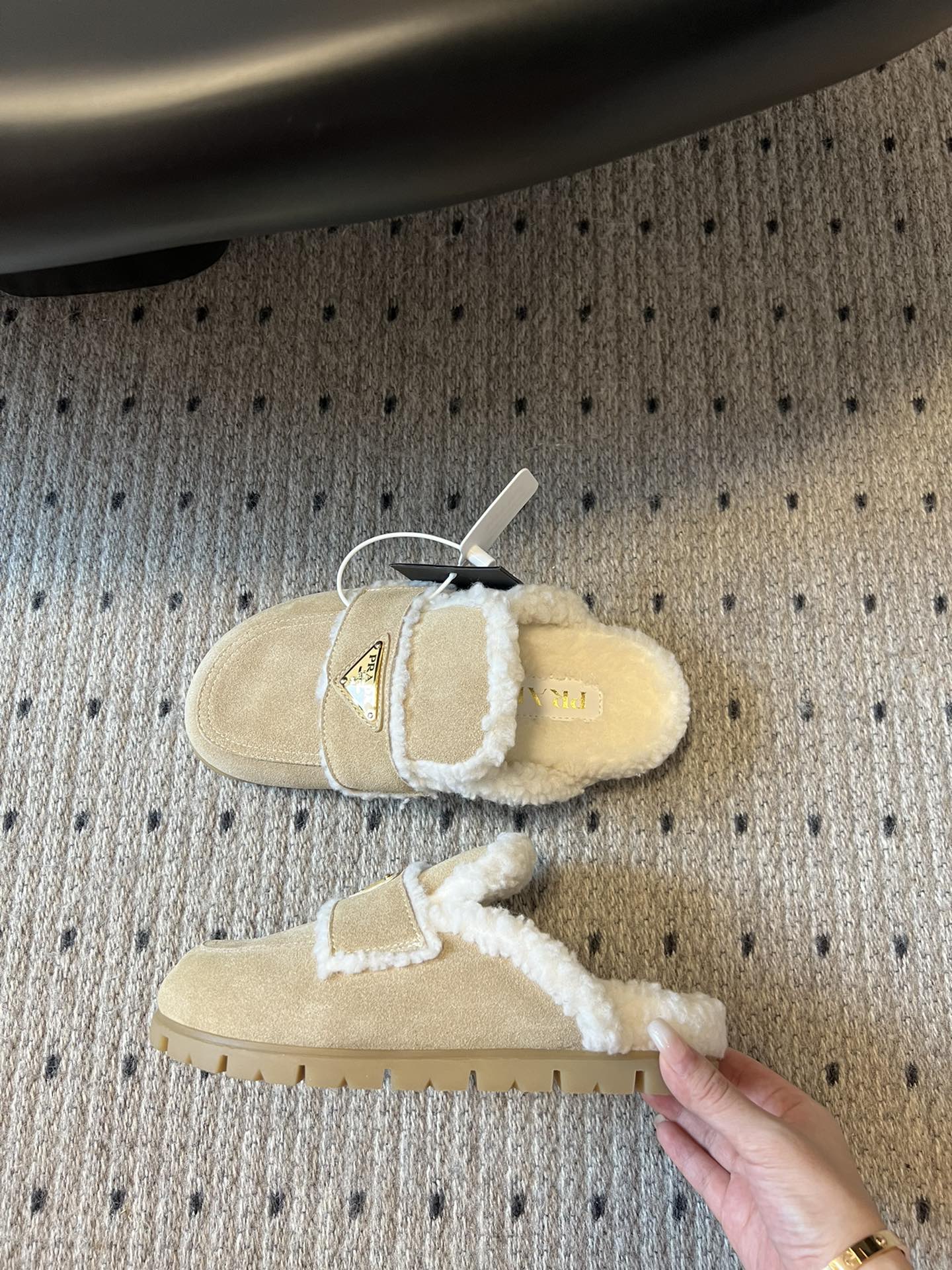 PRA Furry Half-Slipper Beige Suede 478566