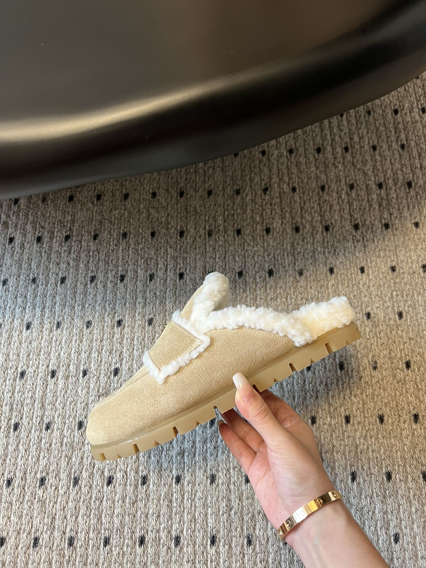 PRA Furry Half-Slipper Beige Suede 478566