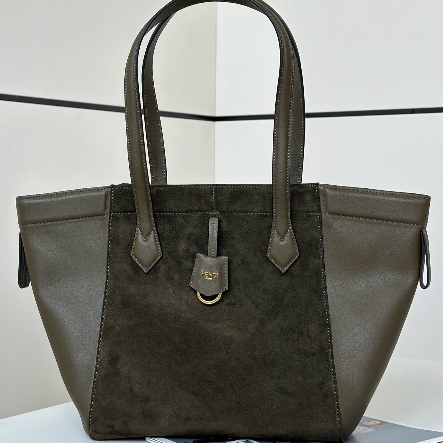 ORIGAMI MEDIUM 27 IN ARMY GREEN LAMBSKIN AND SUEDE
