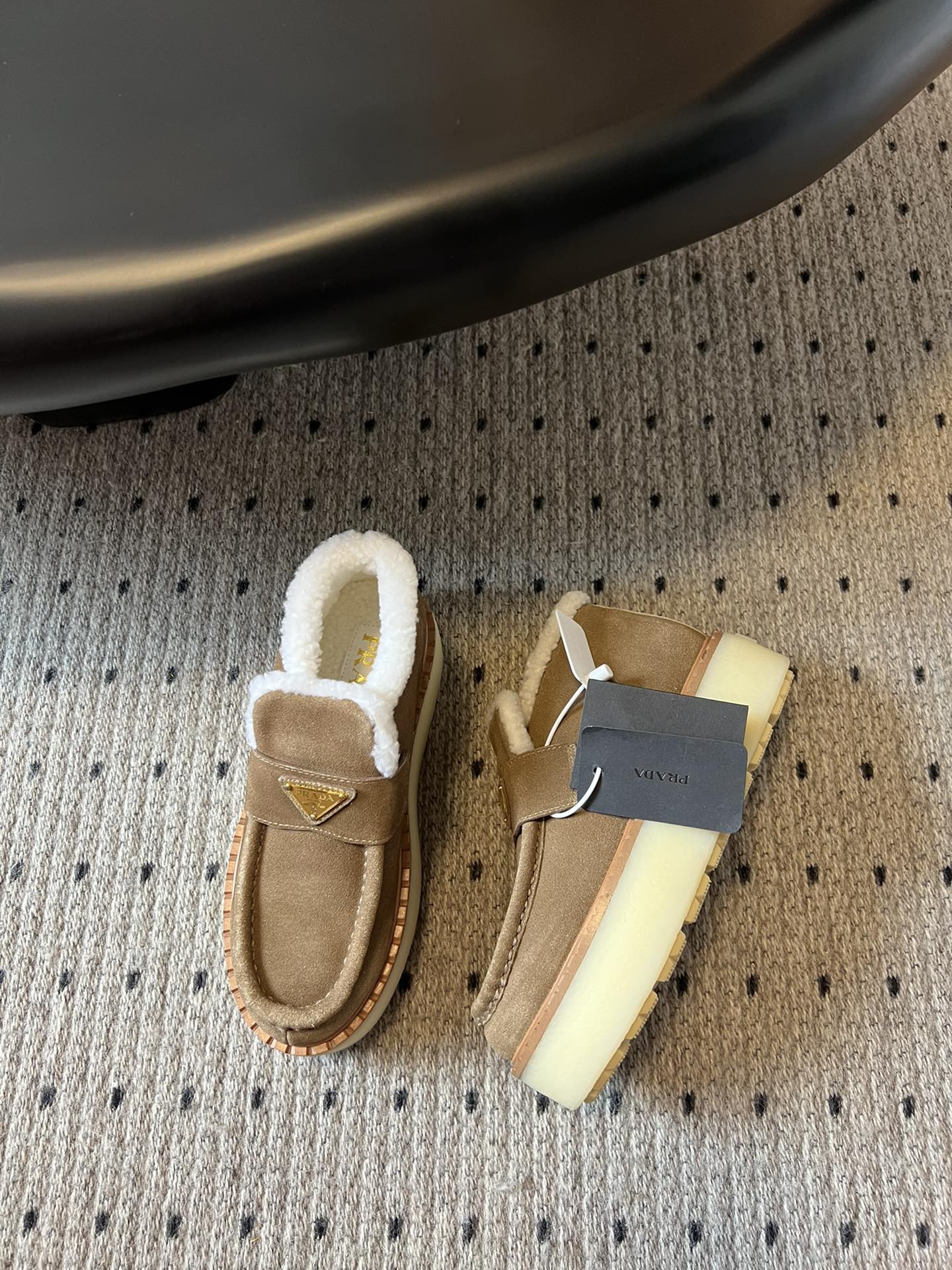 Prada 25s platform ankle boots light brown suede and wool 538440