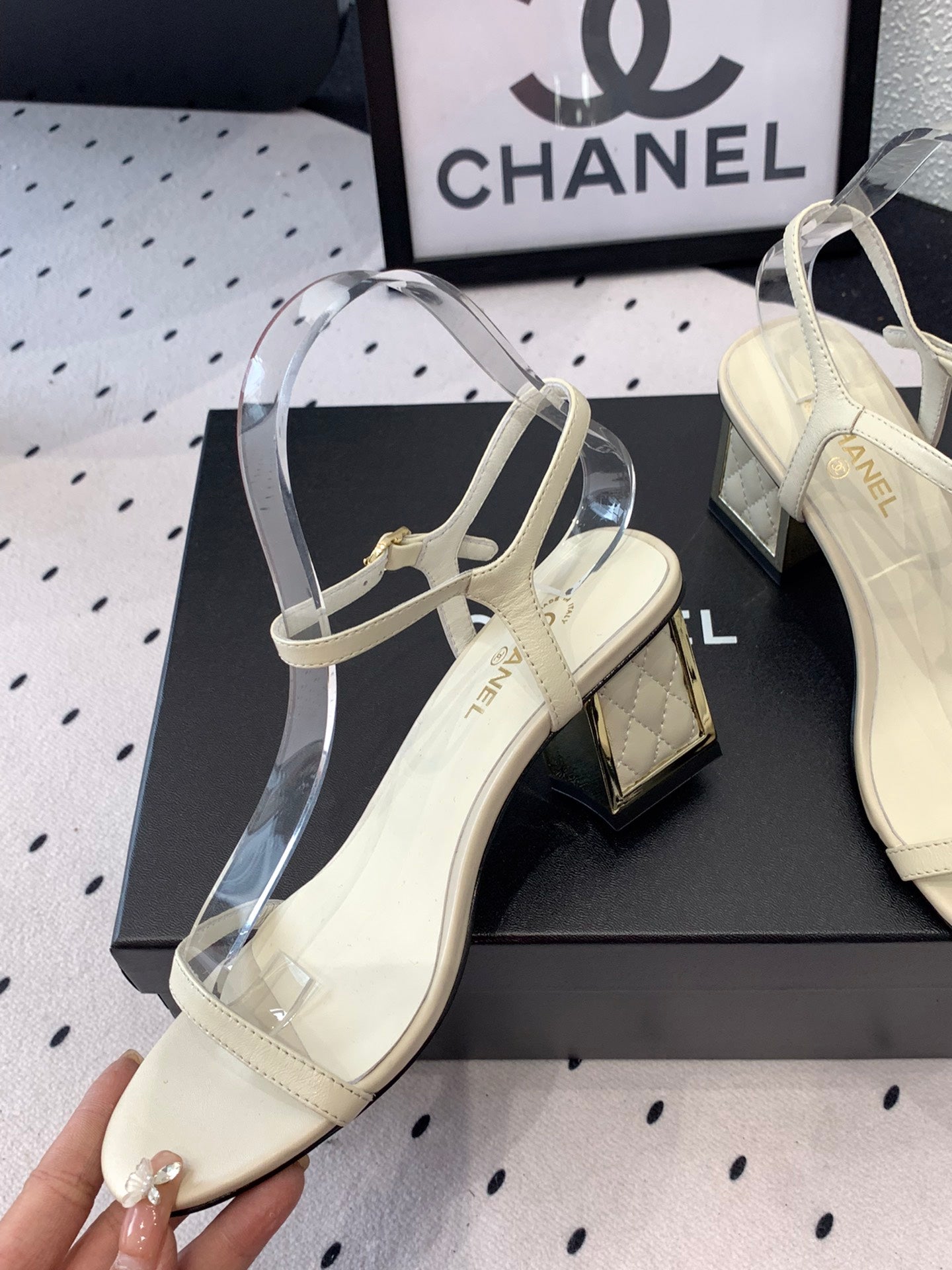 CC Sandal In White Lambskin 147093
