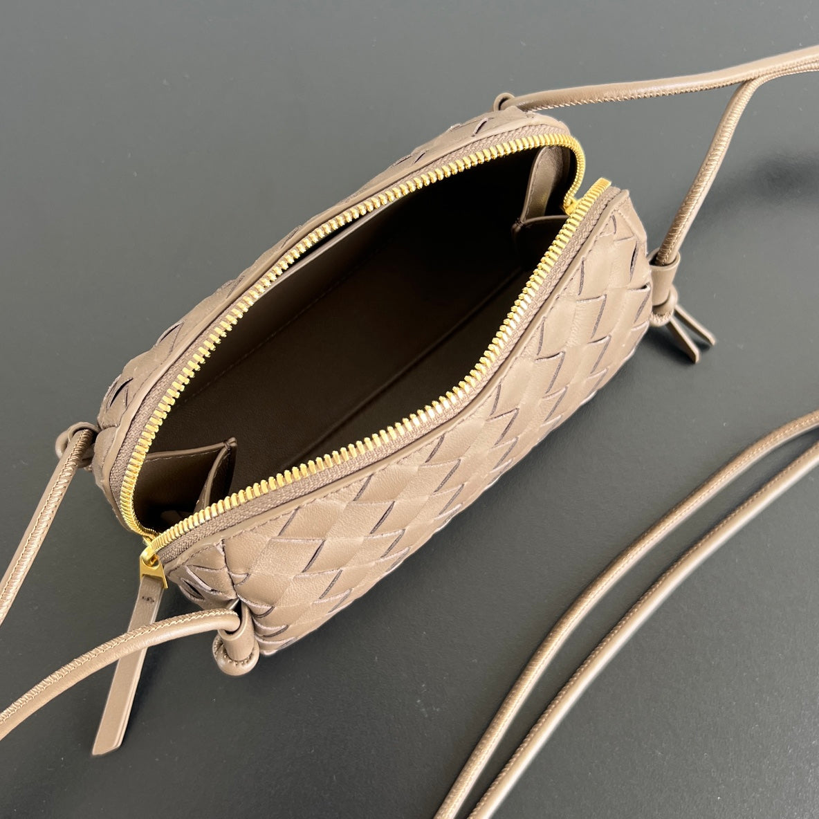 BV Concert Pouch 18.5cm Brown Lambskin