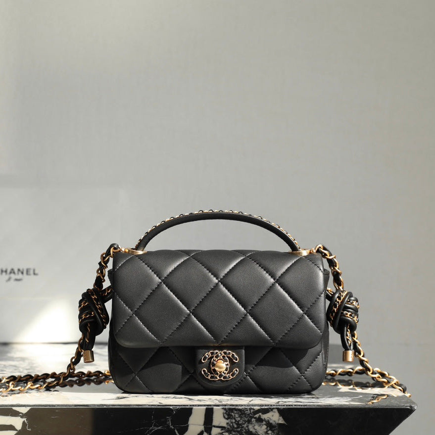 CC  Mini Flap Bag 18 Black Lambskin