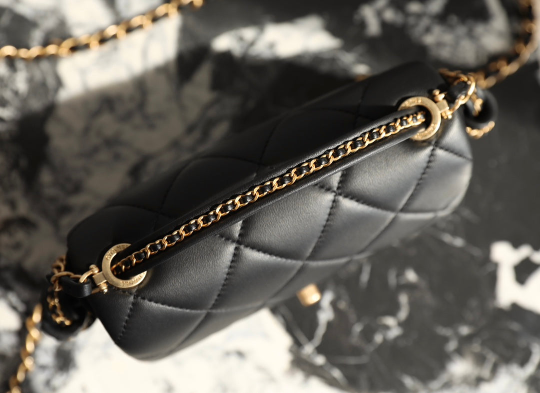 CC  Mini Flap Bag 18 Black Lambskin