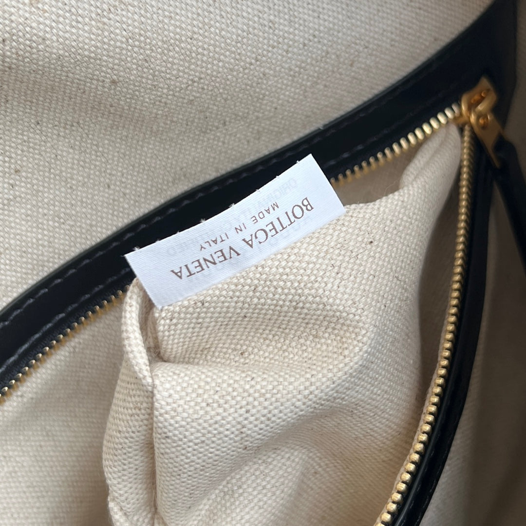 BV Loop Weekender 38cm Black Calfskin