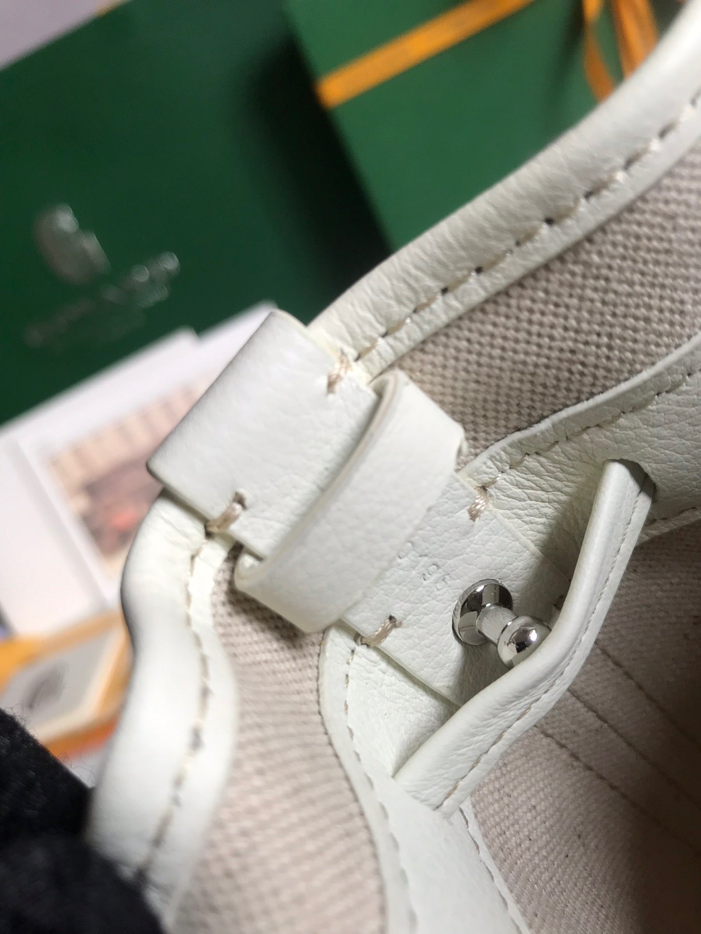 PETIT FLOT BUCKET BAG 22 IN WHITE GOYARDINE CANVAS AND LAMBSKIN TRIM