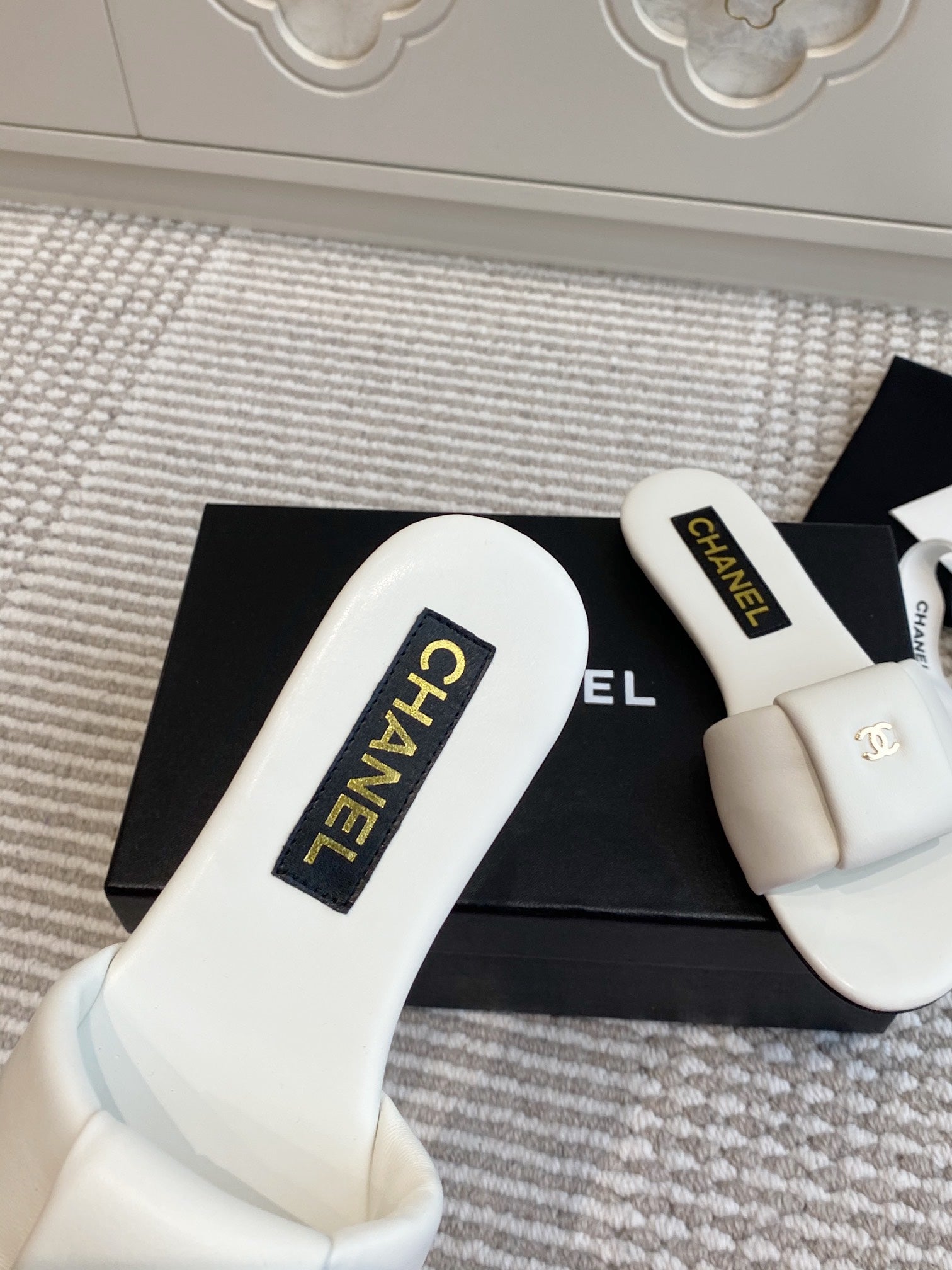 CC 25 Mule Calfskin