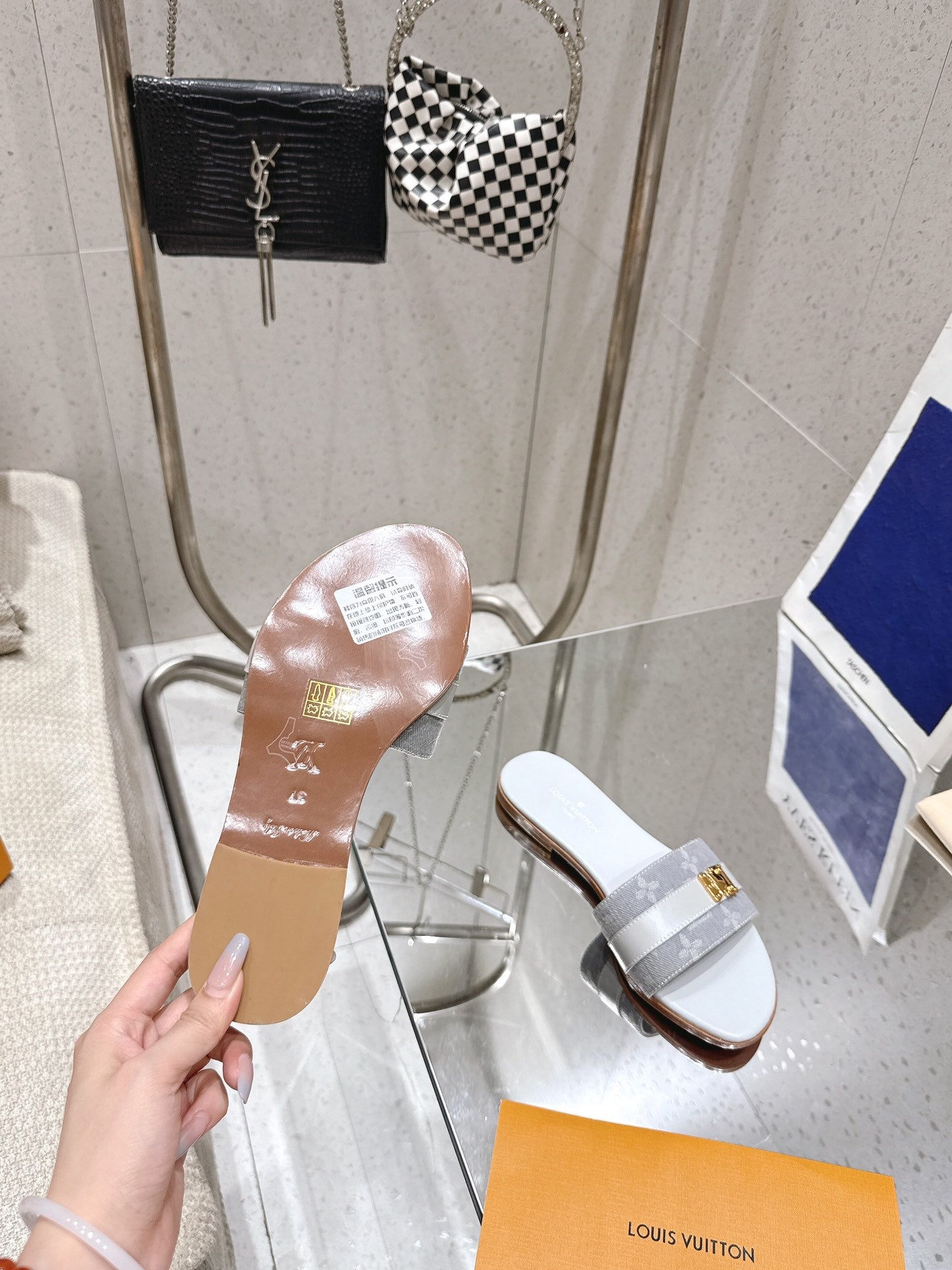 LV Flat Mules pairs raffia gray mix denim cowhide 383720