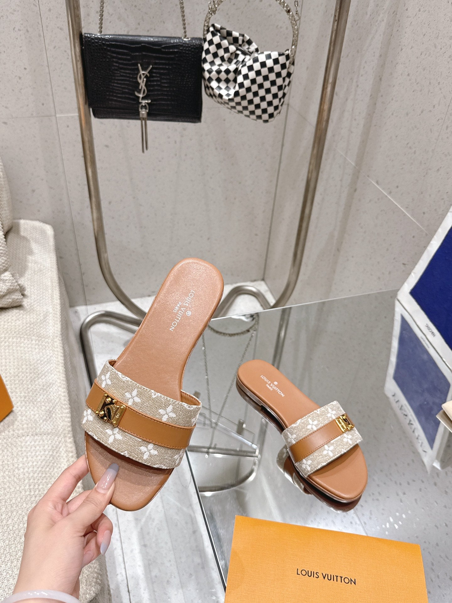 LV Flat Mules pairs raffia brown monogram cowhide 383724